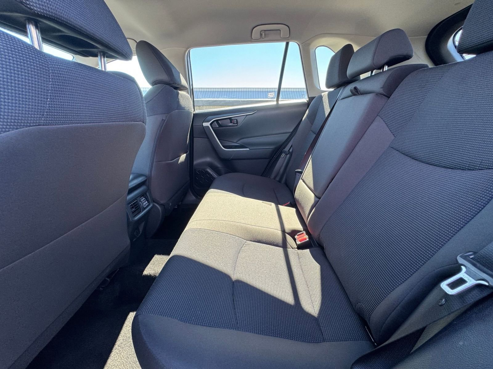 Thumbnail: 2025 Toyota RAV4 - 23