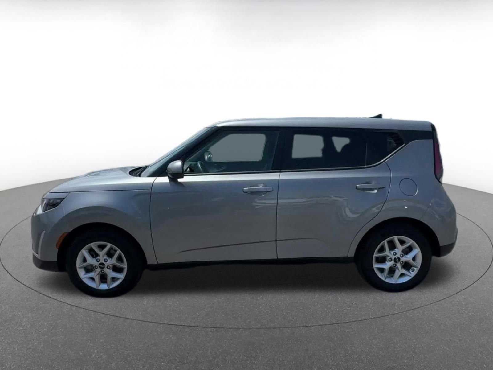 Thumbnail: 2023 Kia Soul - 8