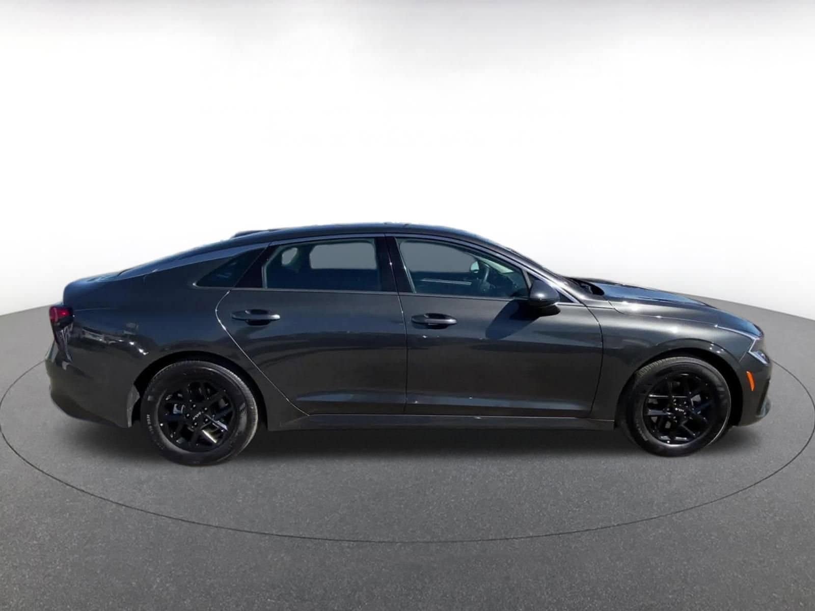 Thumbnail: 2025 Kia K5 - 16
