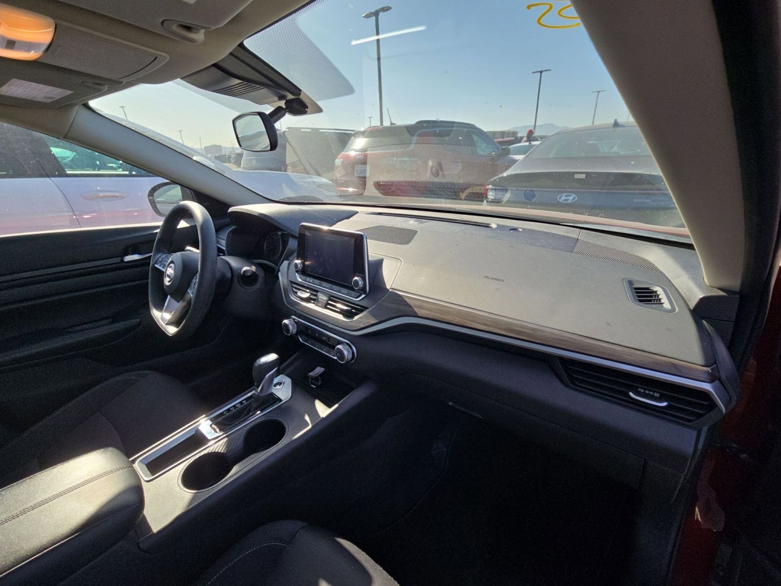 Thumbnail: 2025 Nissan Altima - 9