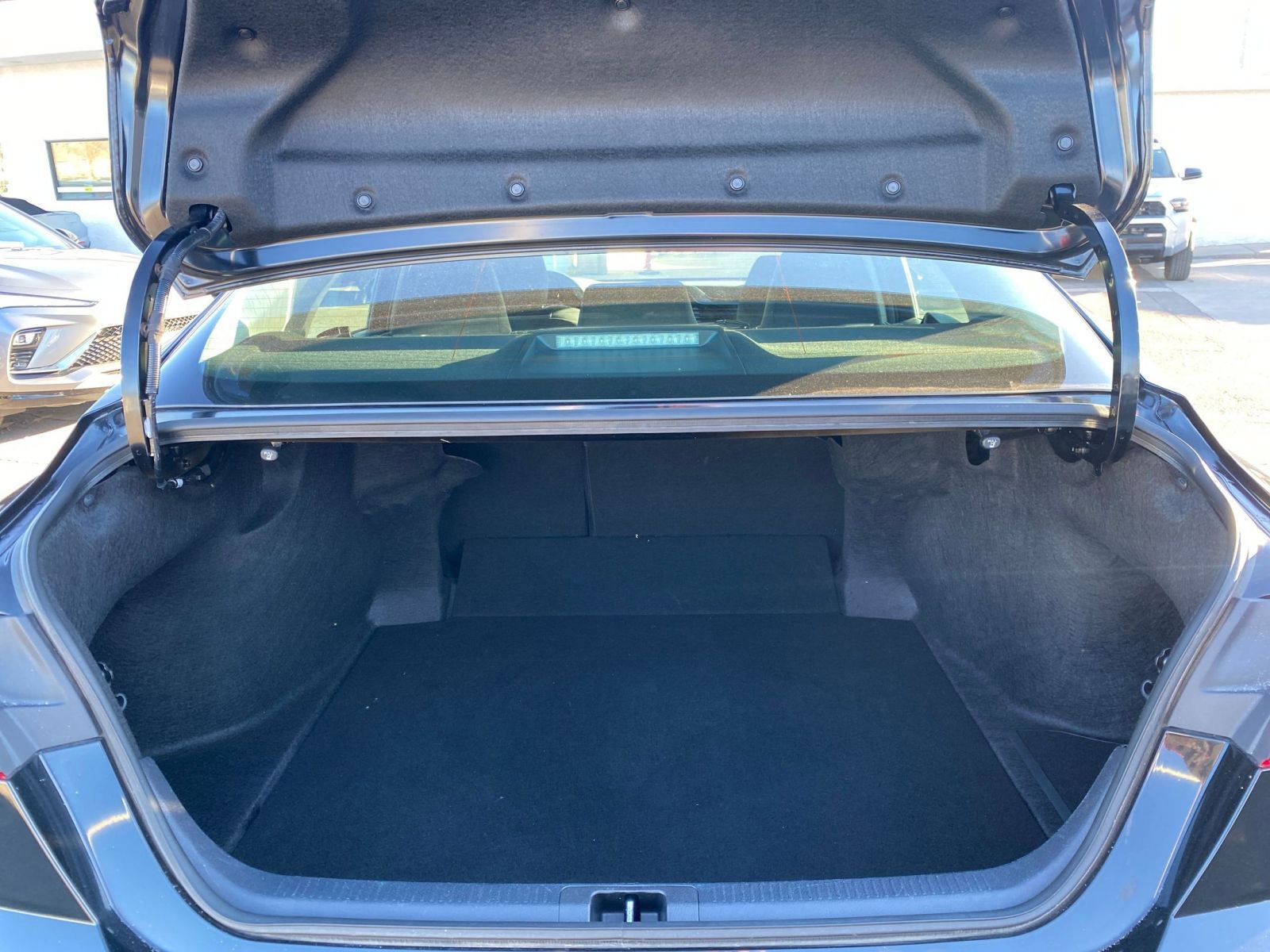 Thumbnail: 2025 Toyota Camry - 31