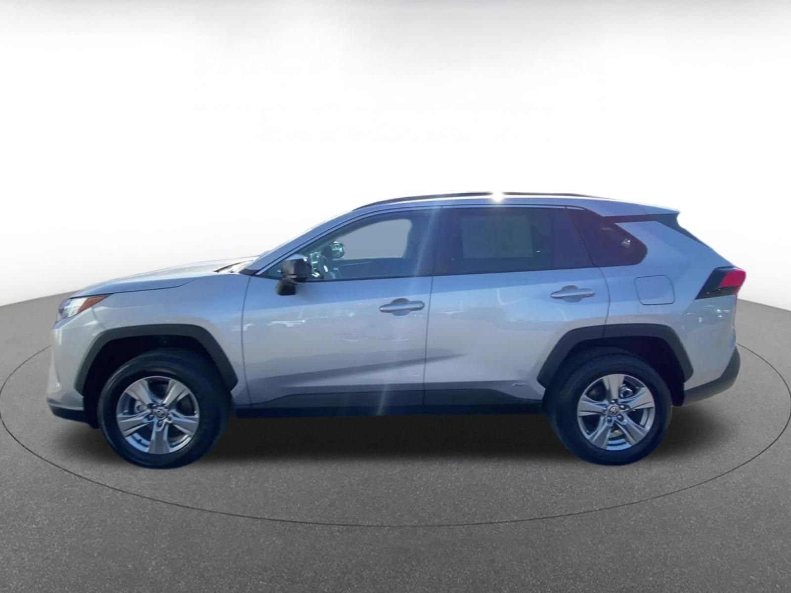 Thumbnail: 2025 Toyota RAV4 - 9