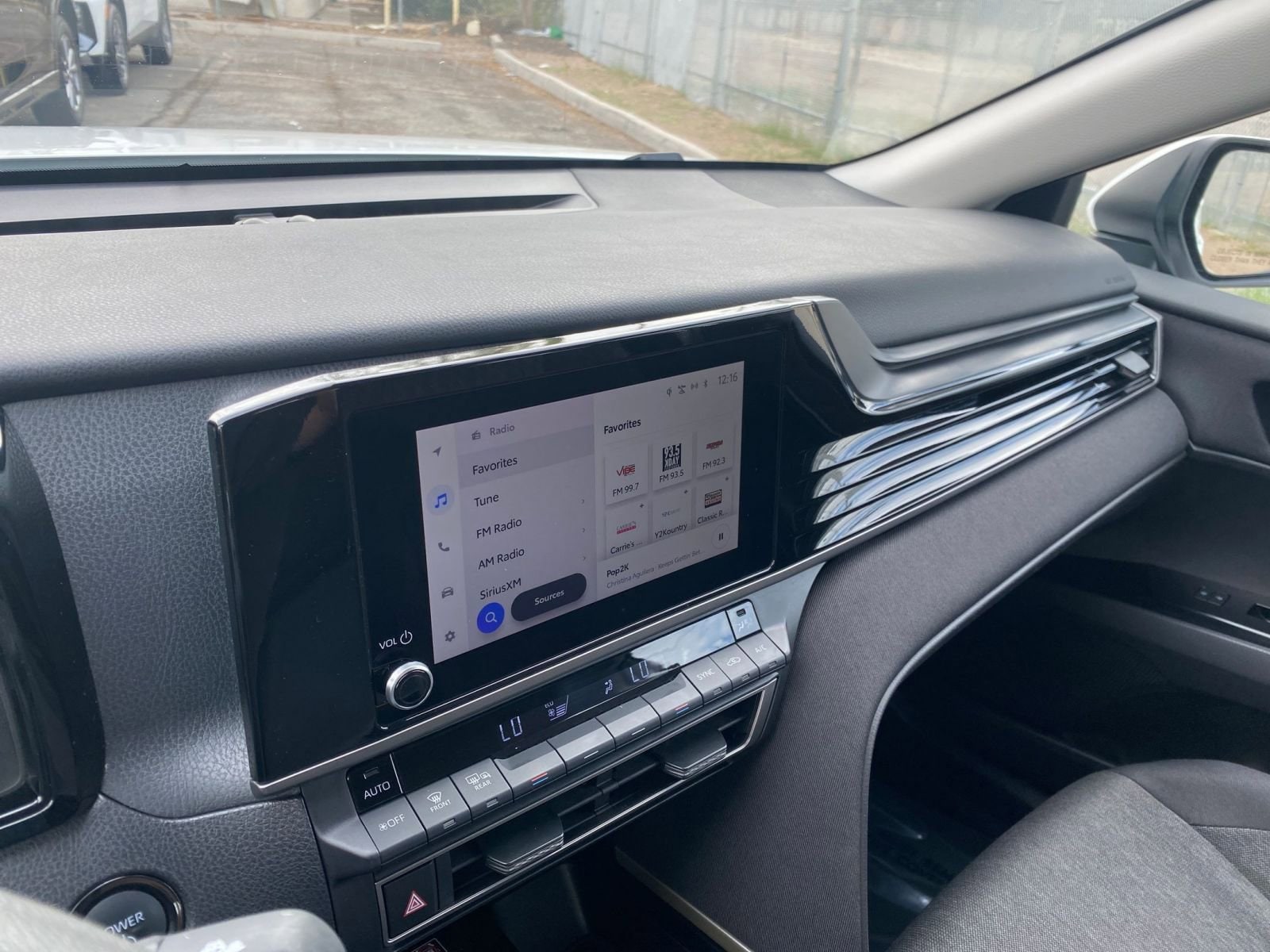 Thumbnail: 2025 Toyota Camry - 18