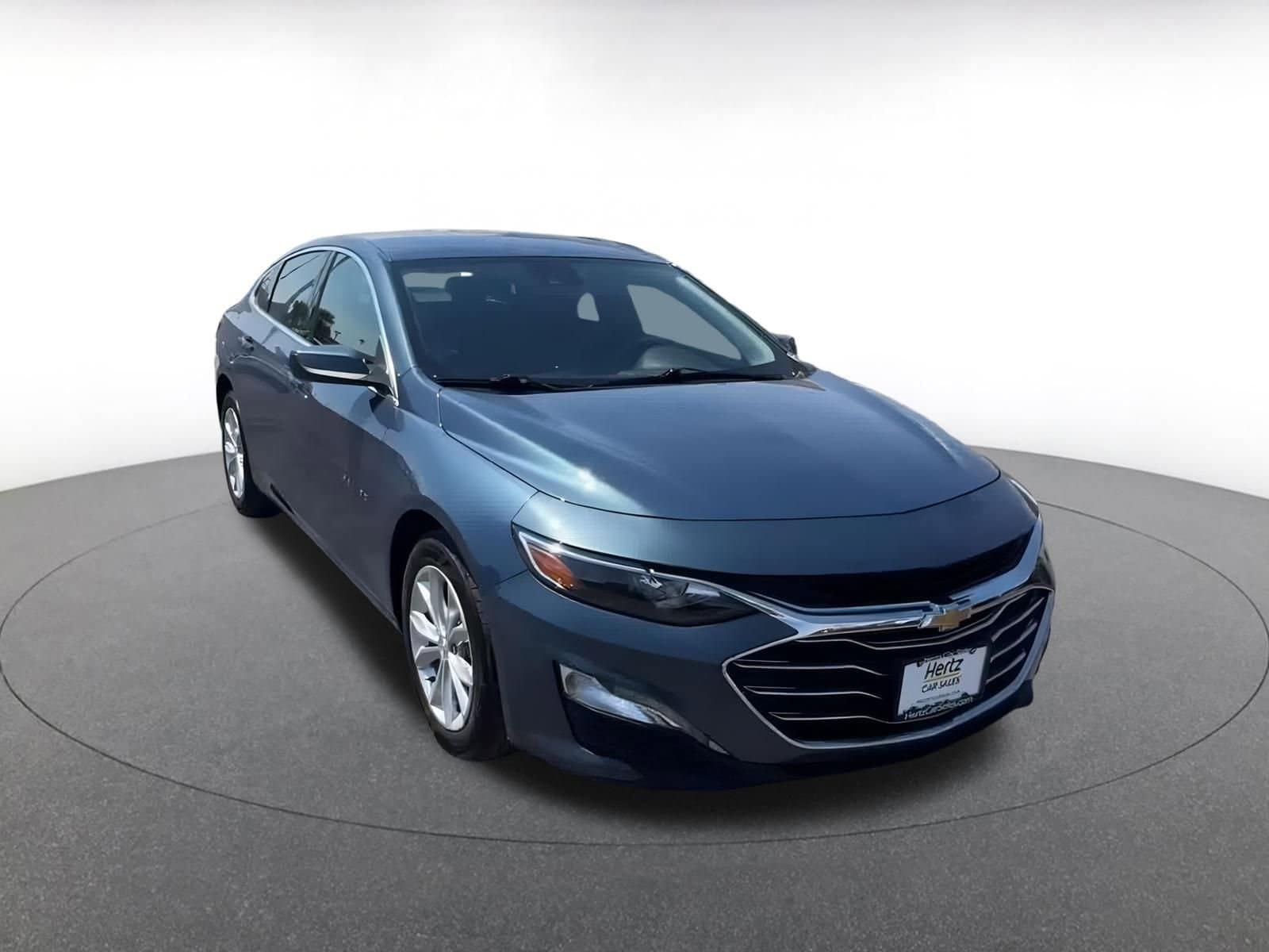 Thumbnail: 2024 Chevrolet Malibu - 3