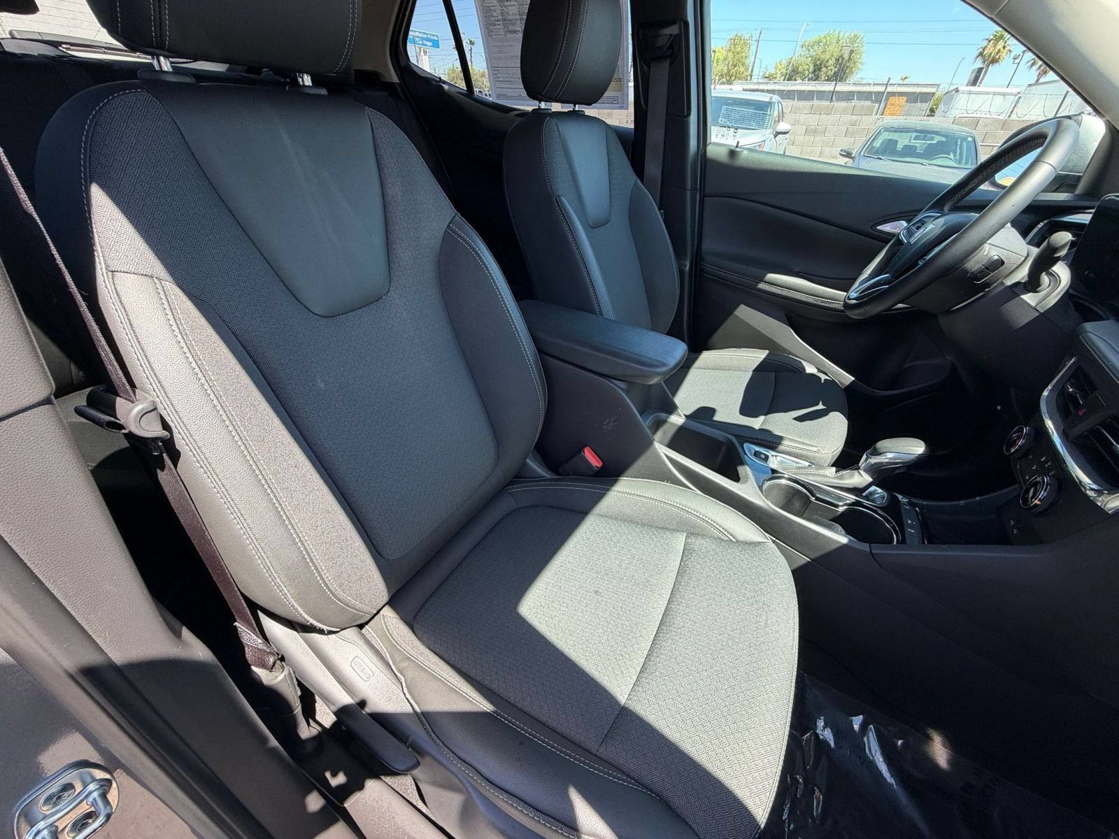 Thumbnail: 2025 Buick Encore GX - 35