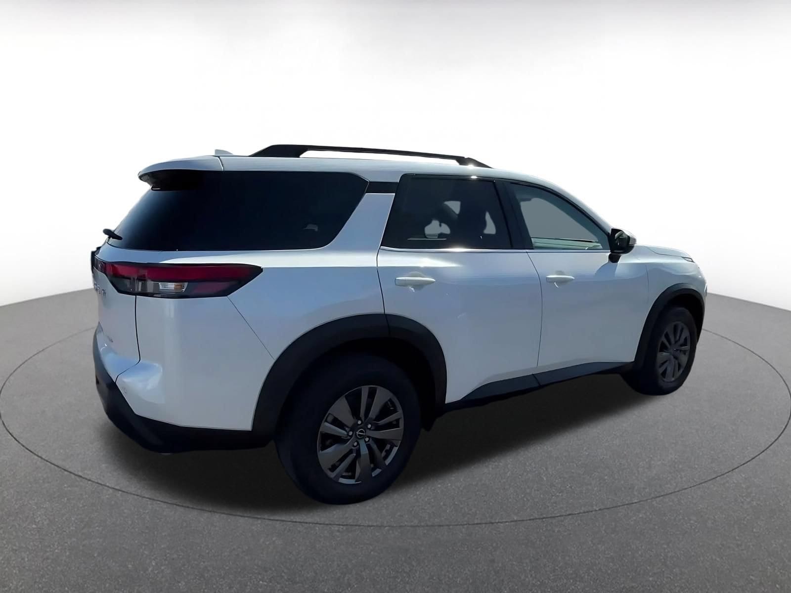 Thumbnail: 2025 Nissan Pathfinder - 13