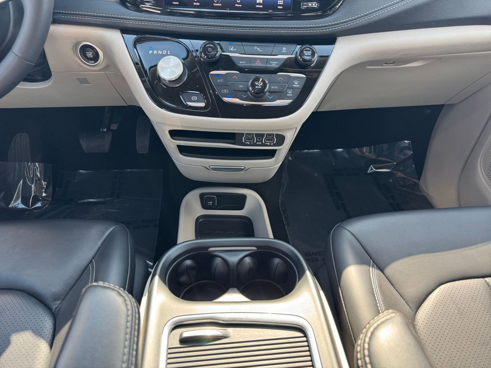 Thumbnail: 2023 Chrysler Pacifica - 35