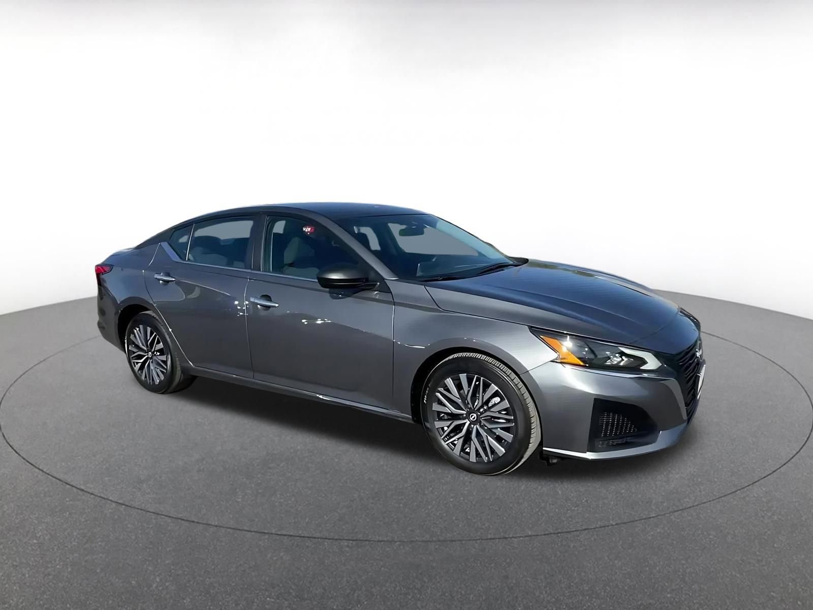 Thumbnail: 2025 Nissan Altima - 2