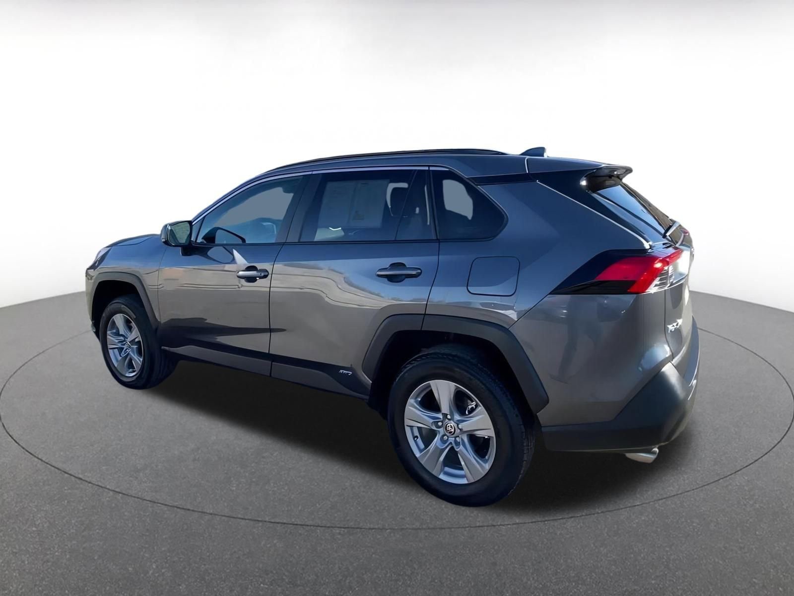 Thumbnail: 2025 Toyota RAV4 - 10