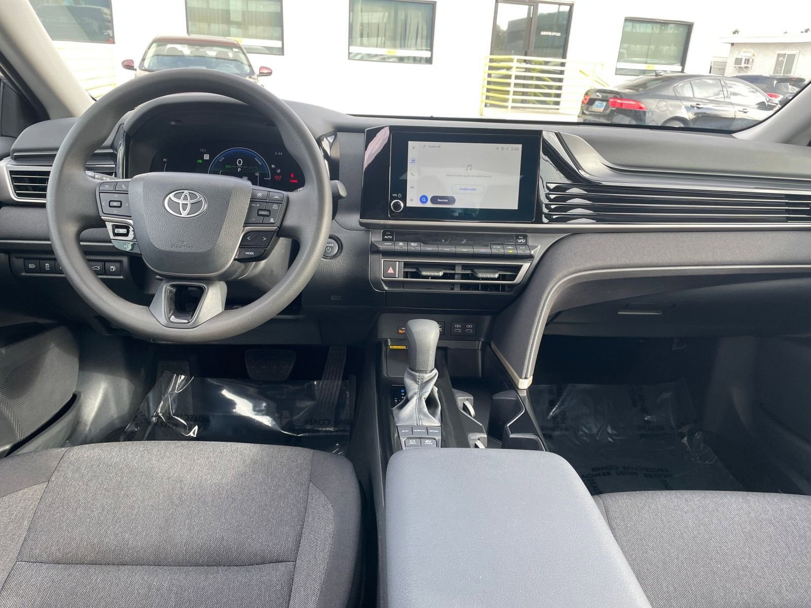 Thumbnail: 2025 Toyota Camry - 33