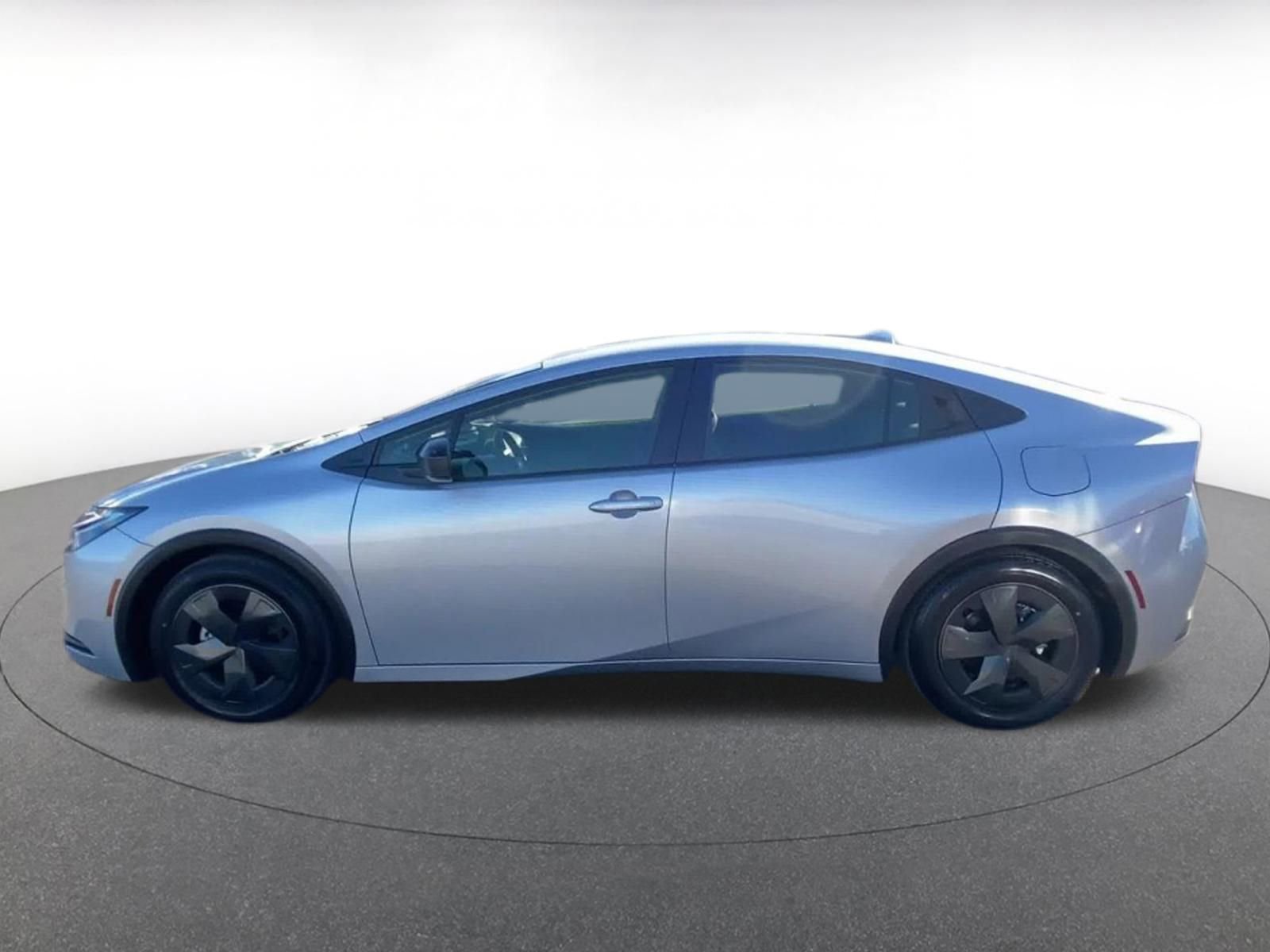 Thumbnail: 2025 Toyota Prius - 9