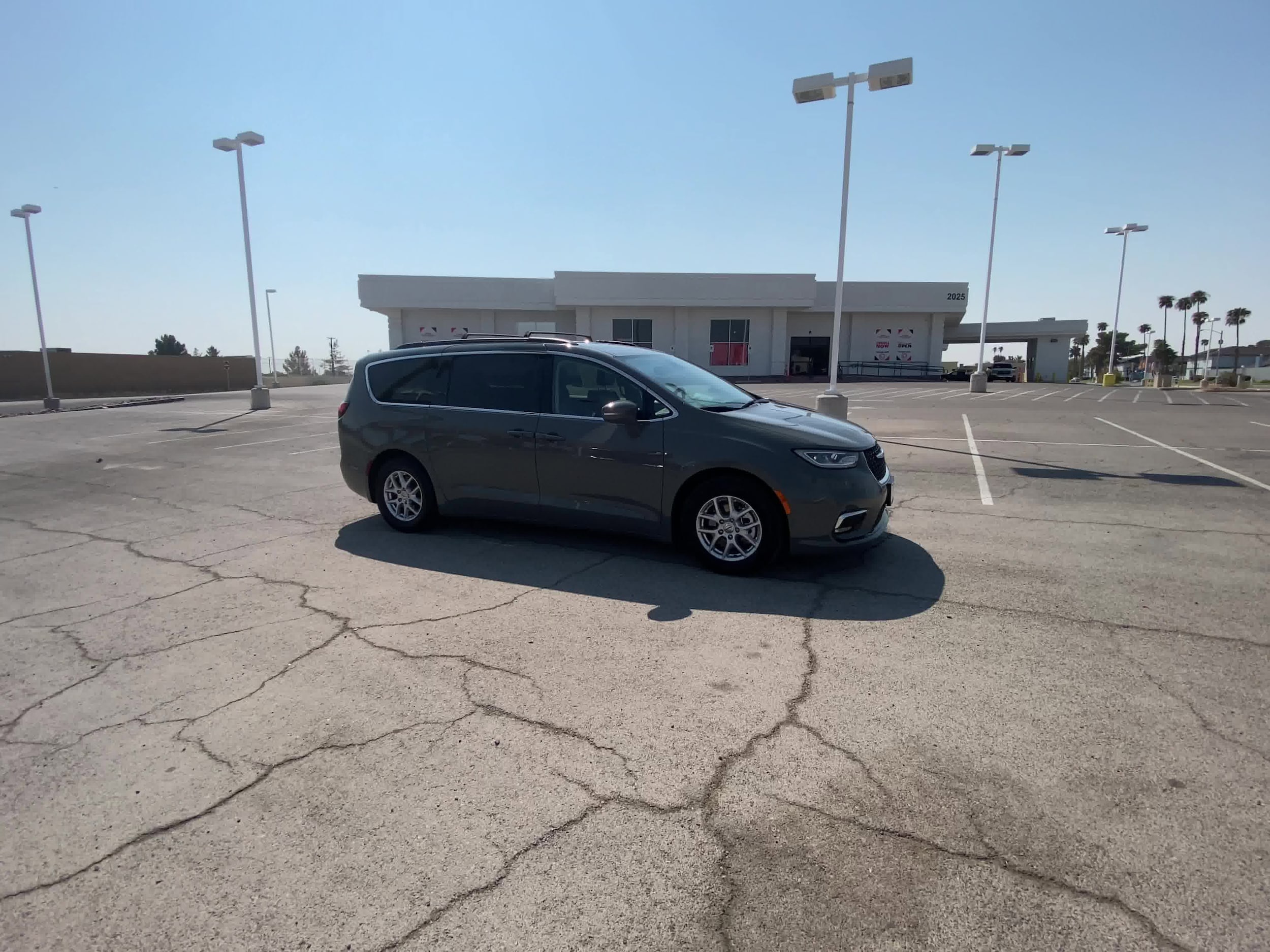 2022 Chrysler Pacifica Touring L 6