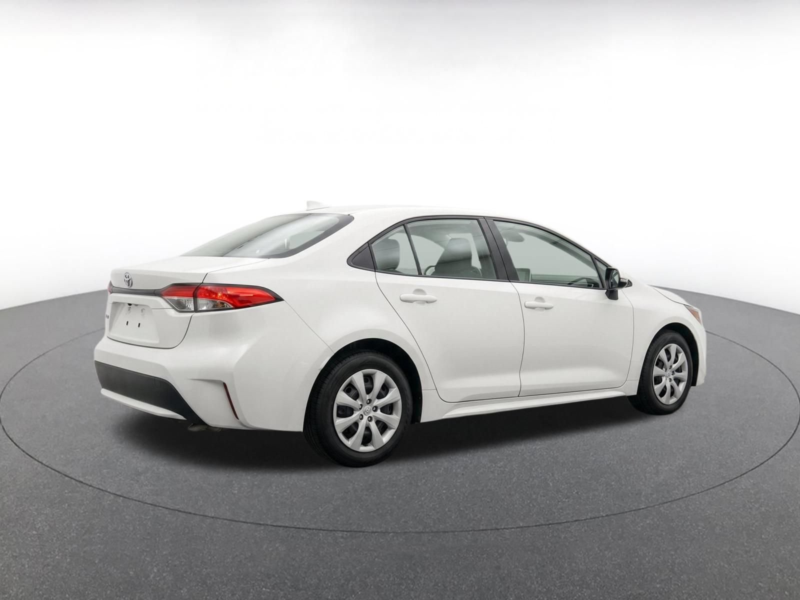 Thumbnail: 2025 Toyota Corolla - 9
