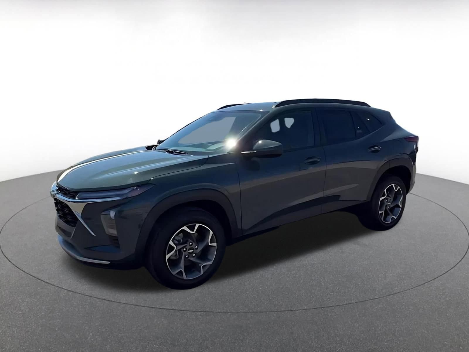 Thumbnail: 2025 Chevrolet Trax - 8