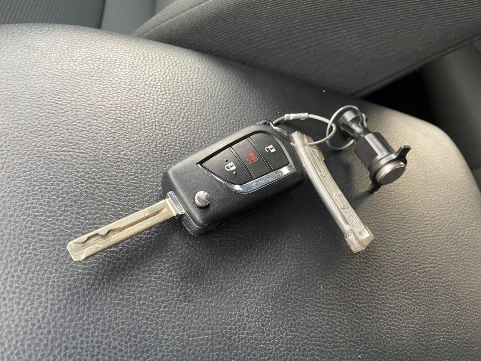 Thumbnail: 2025 Toyota RAV4 - 22