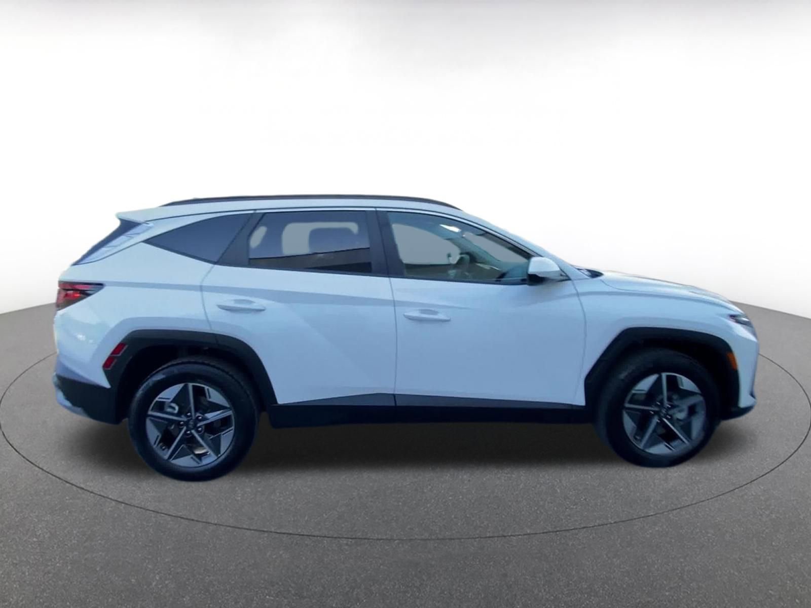 Thumbnail: 2025 Hyundai Tucson - 16