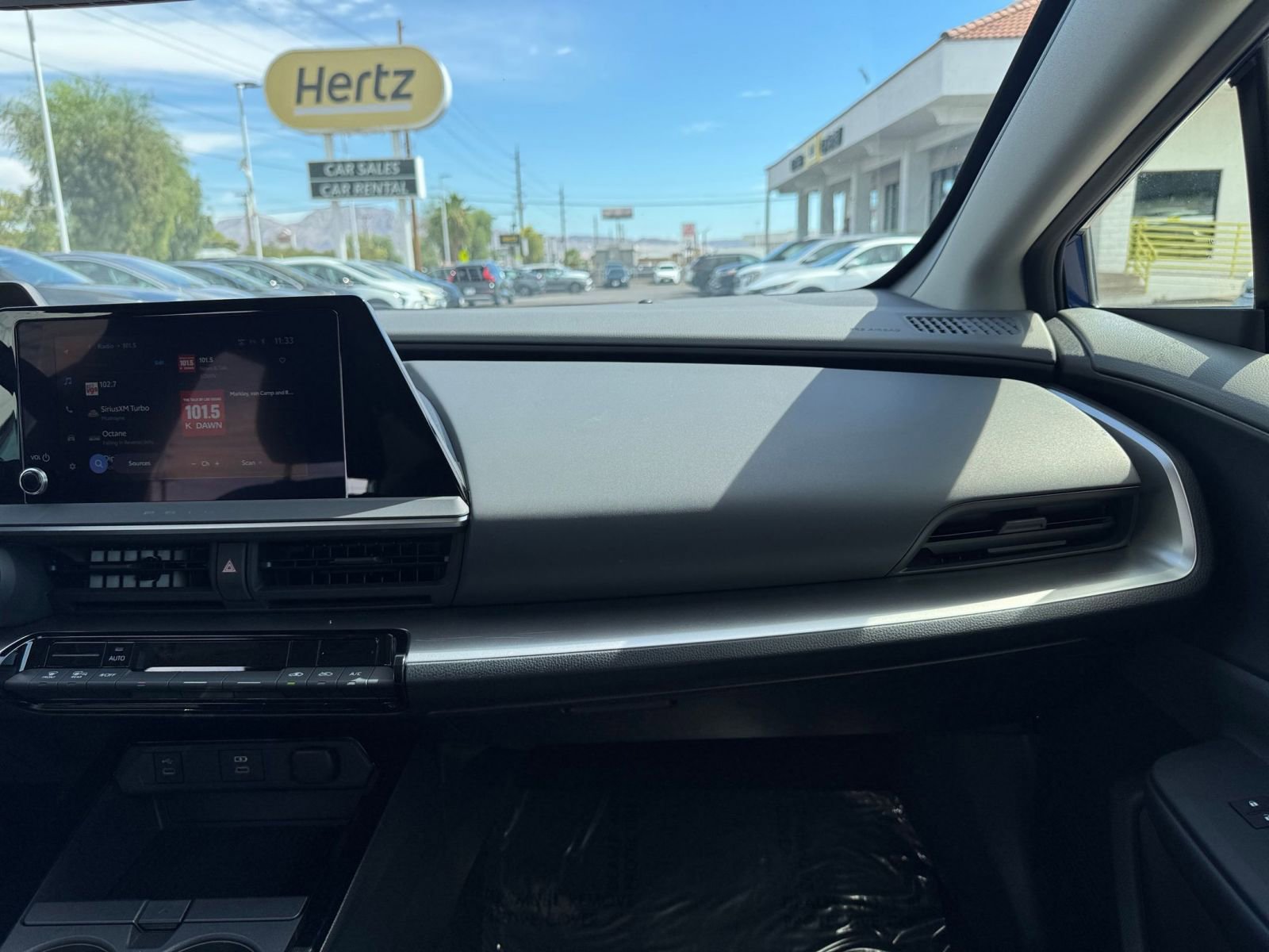 Thumbnail: 2025 Toyota Prius - 33