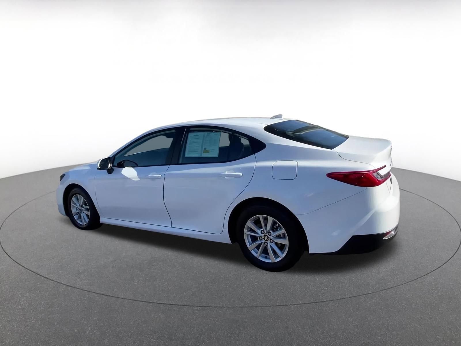 Thumbnail: 2025 Toyota Camry - 10