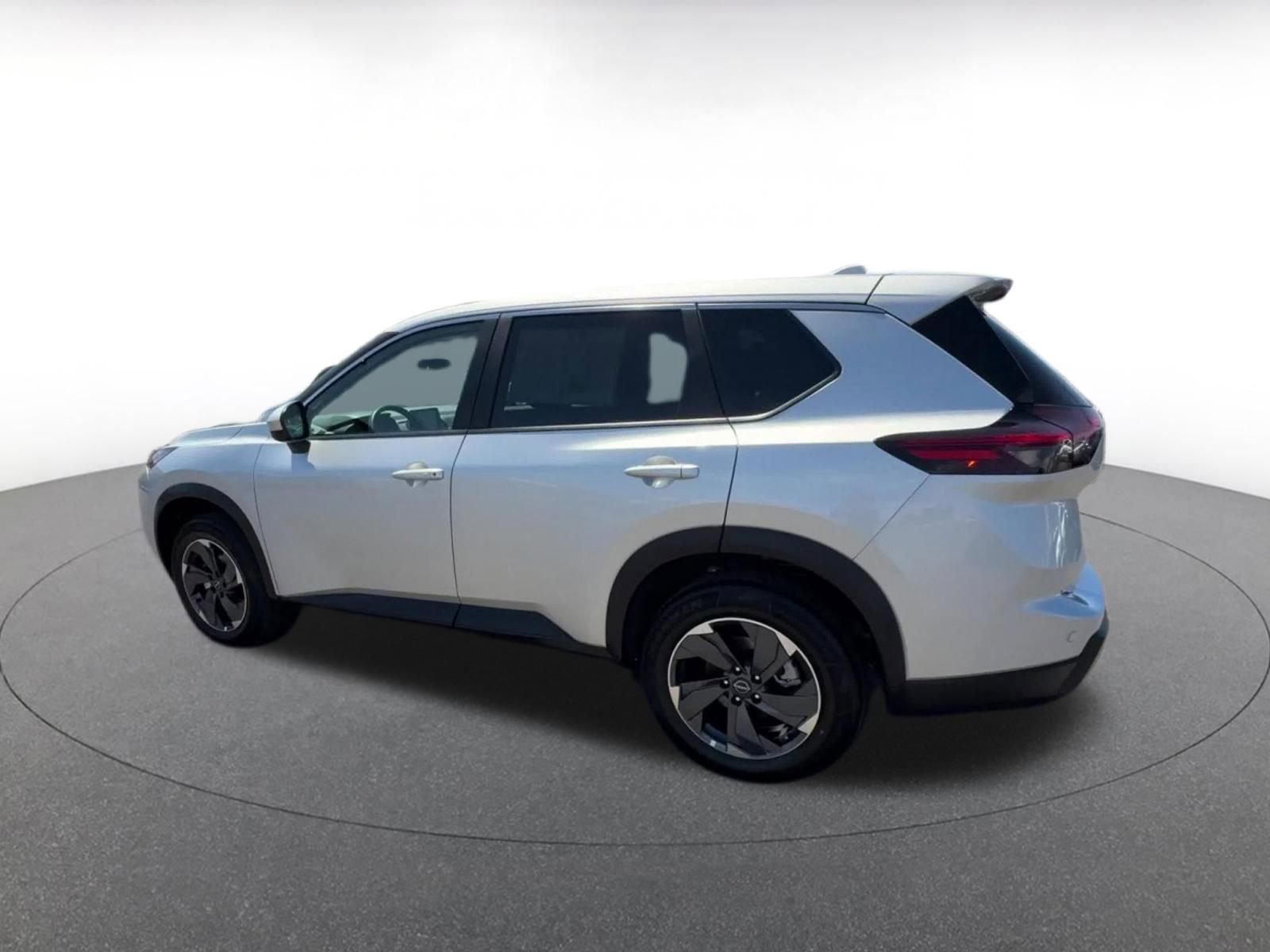 Thumbnail: 2025 Nissan Rogue - 10