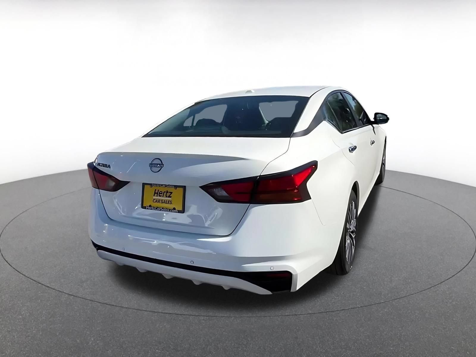 Thumbnail: 2025 Nissan Altima - 15