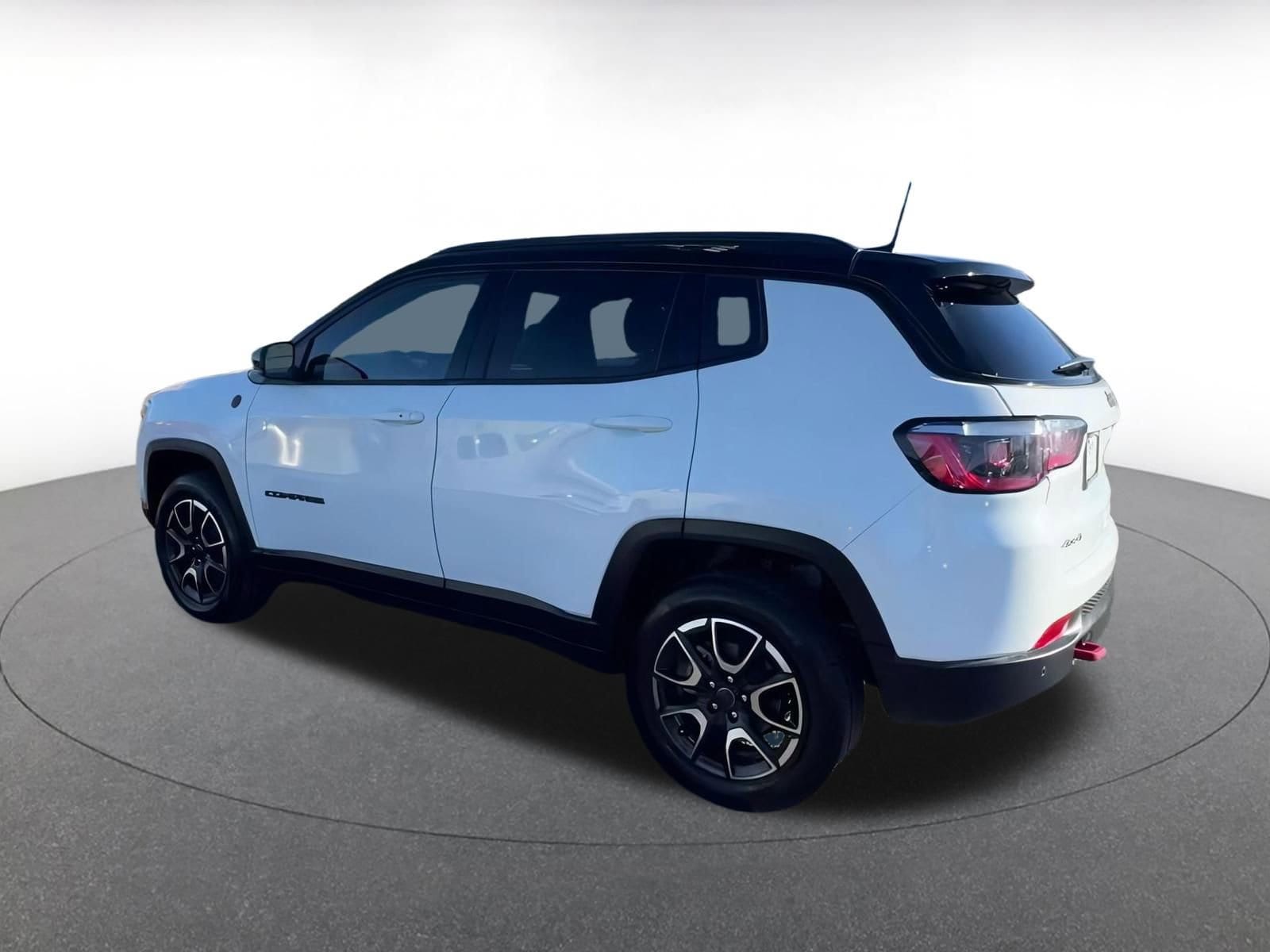 Thumbnail: 2025 Jeep Compass - 10