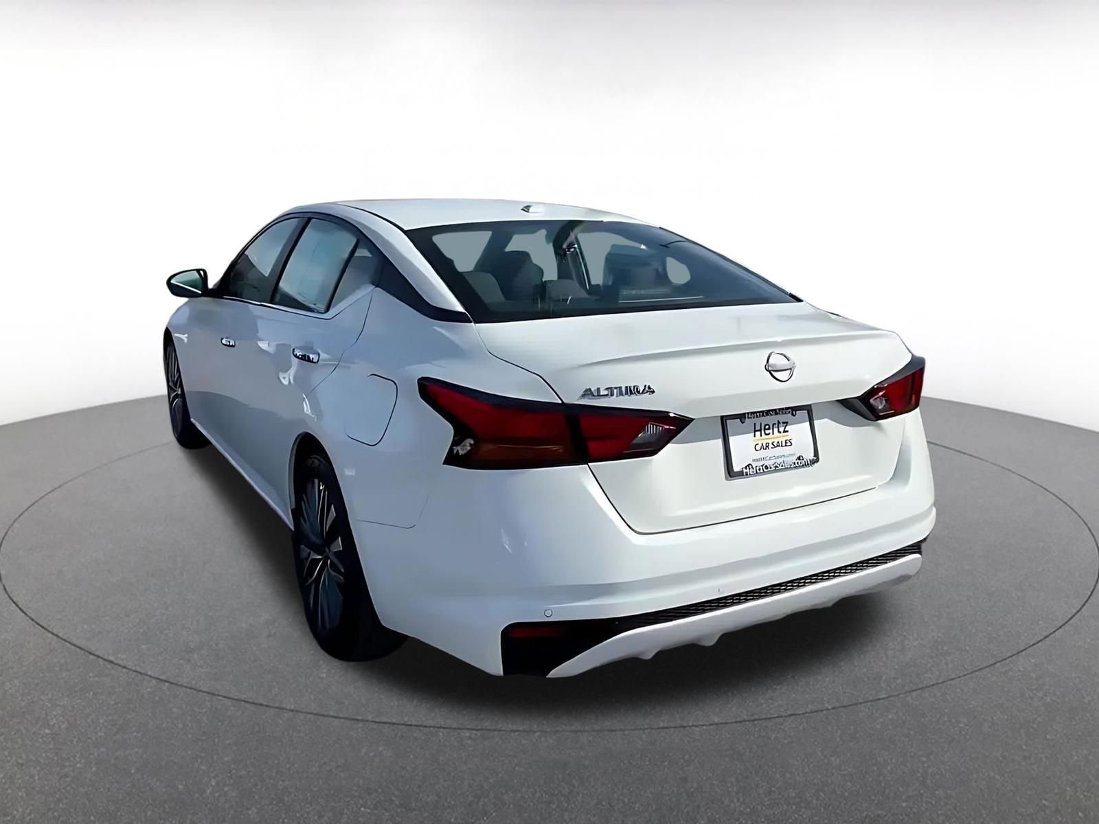 Thumbnail: 2025 Nissan Altima - 11