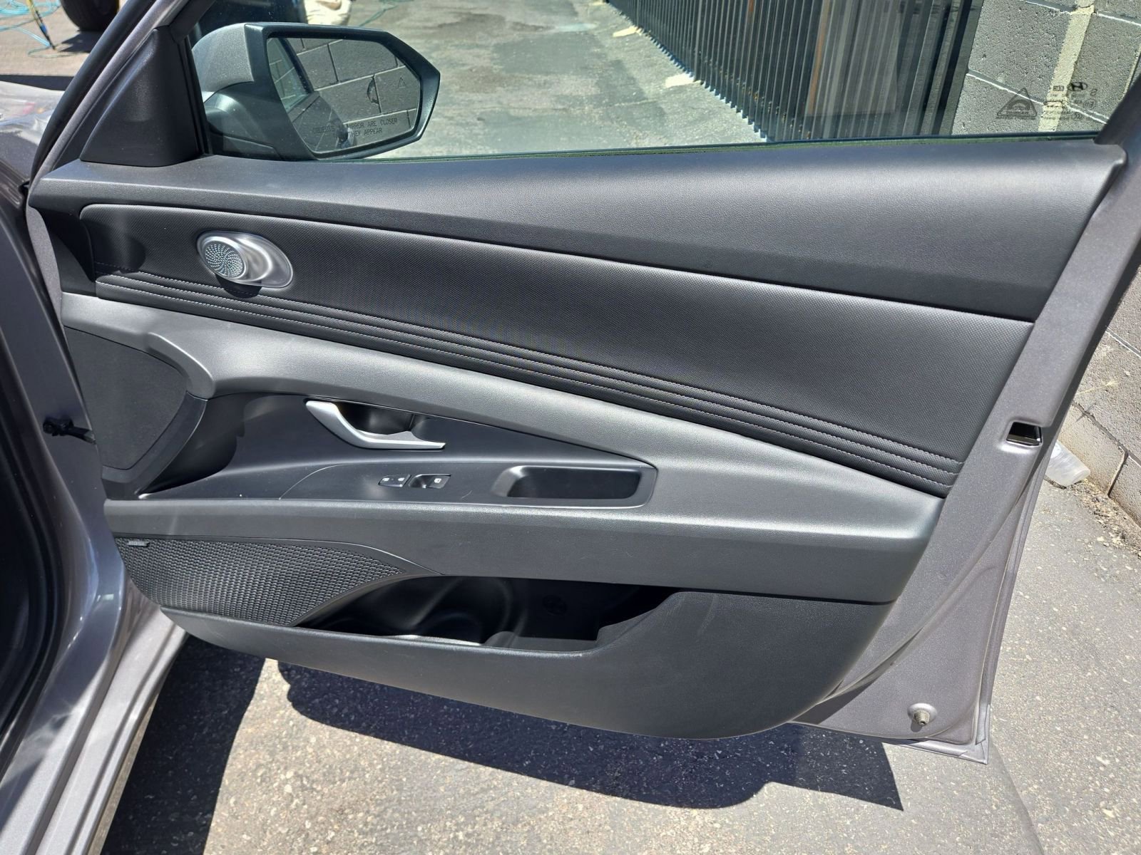 Thumbnail: 2025 Hyundai Elantra - 9