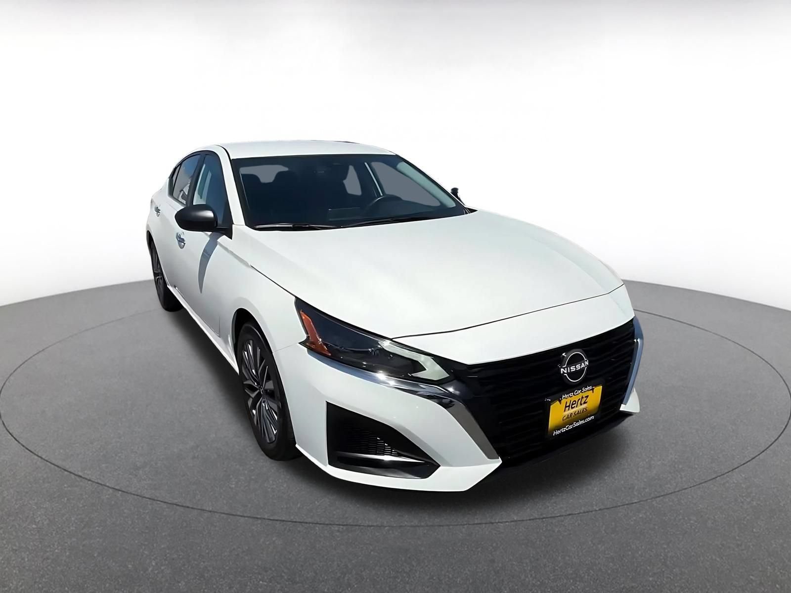 Thumbnail: 2025 Nissan Altima - 3
