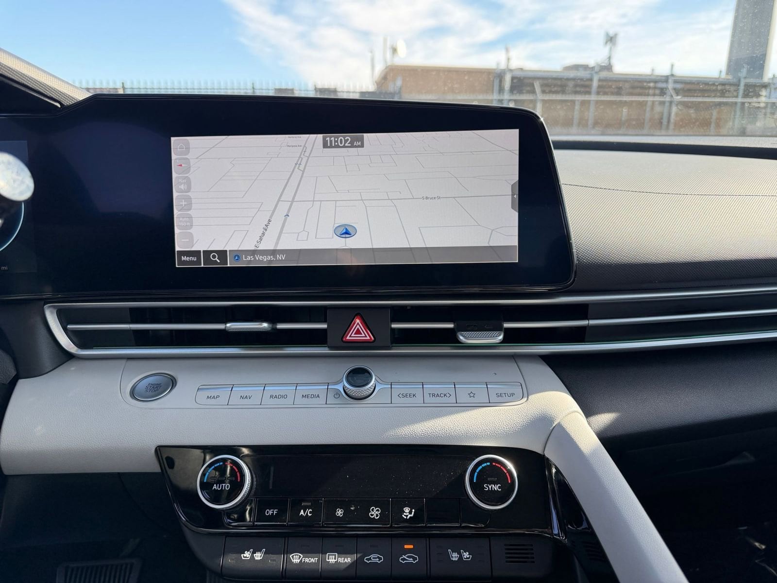 Thumbnail: 2025 Hyundai Elantra - 17