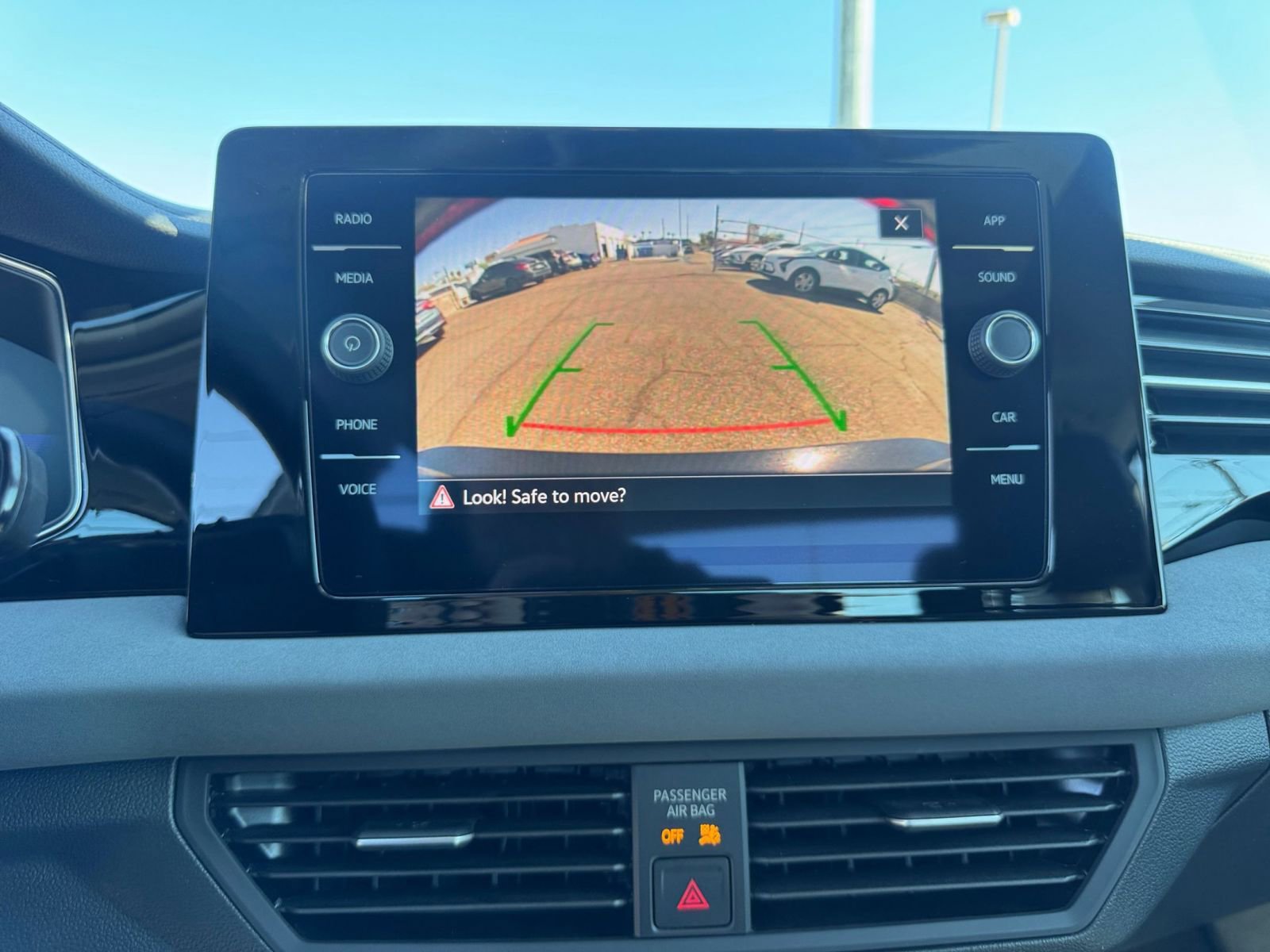 Thumbnail: 2025 Volkswagen Jetta - 17