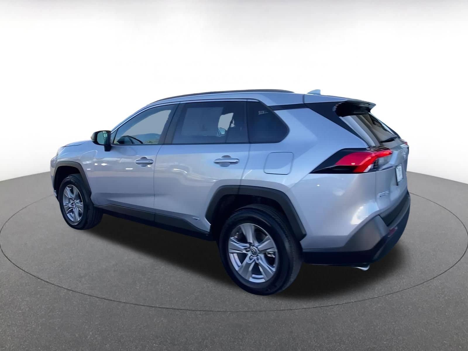 Thumbnail: 2025 Toyota RAV4 - 10