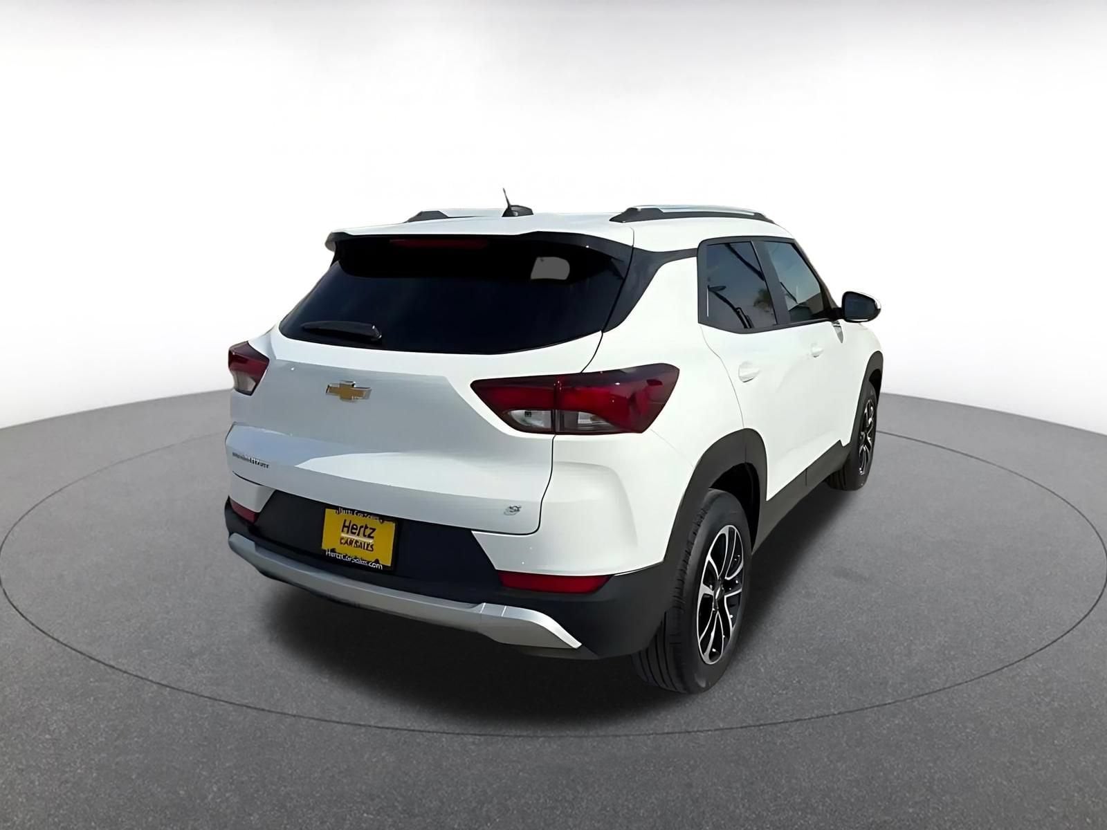 Thumbnail: 2025 Chevrolet TrailBlazer - 14