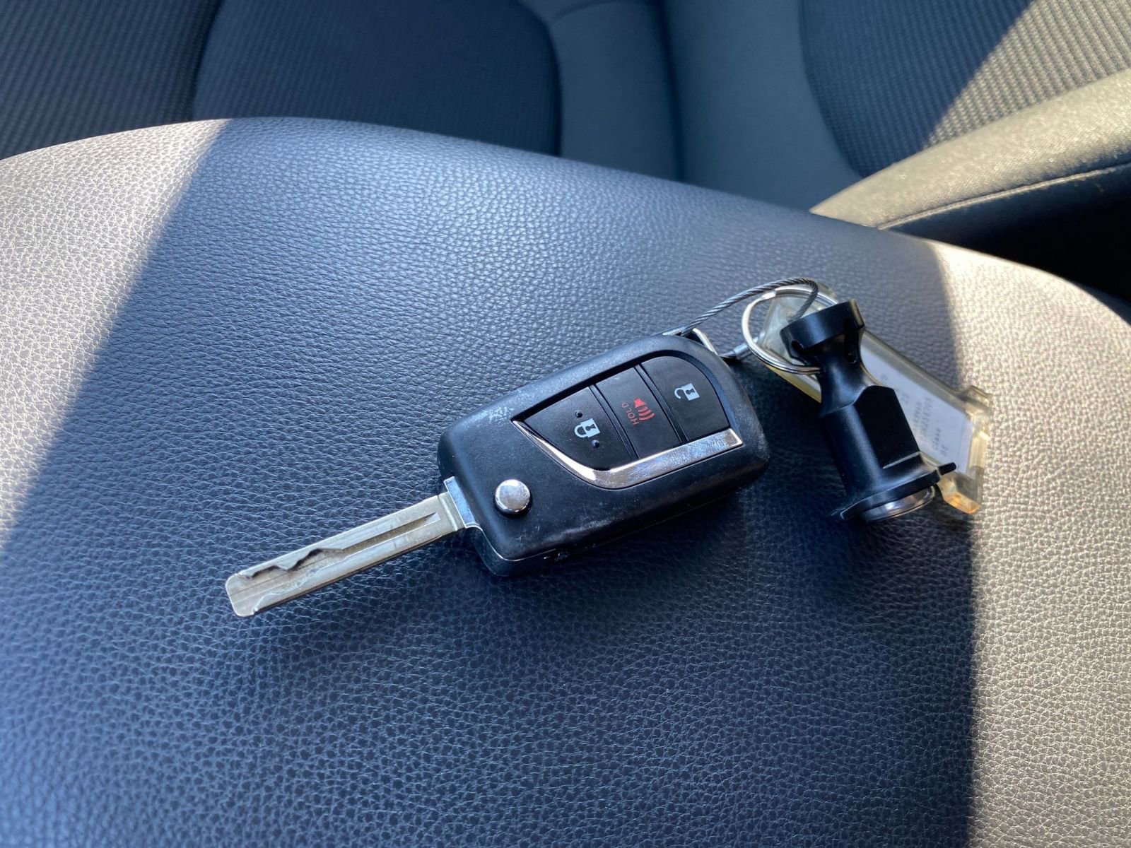 Thumbnail: 2025 Toyota RAV4 - 22