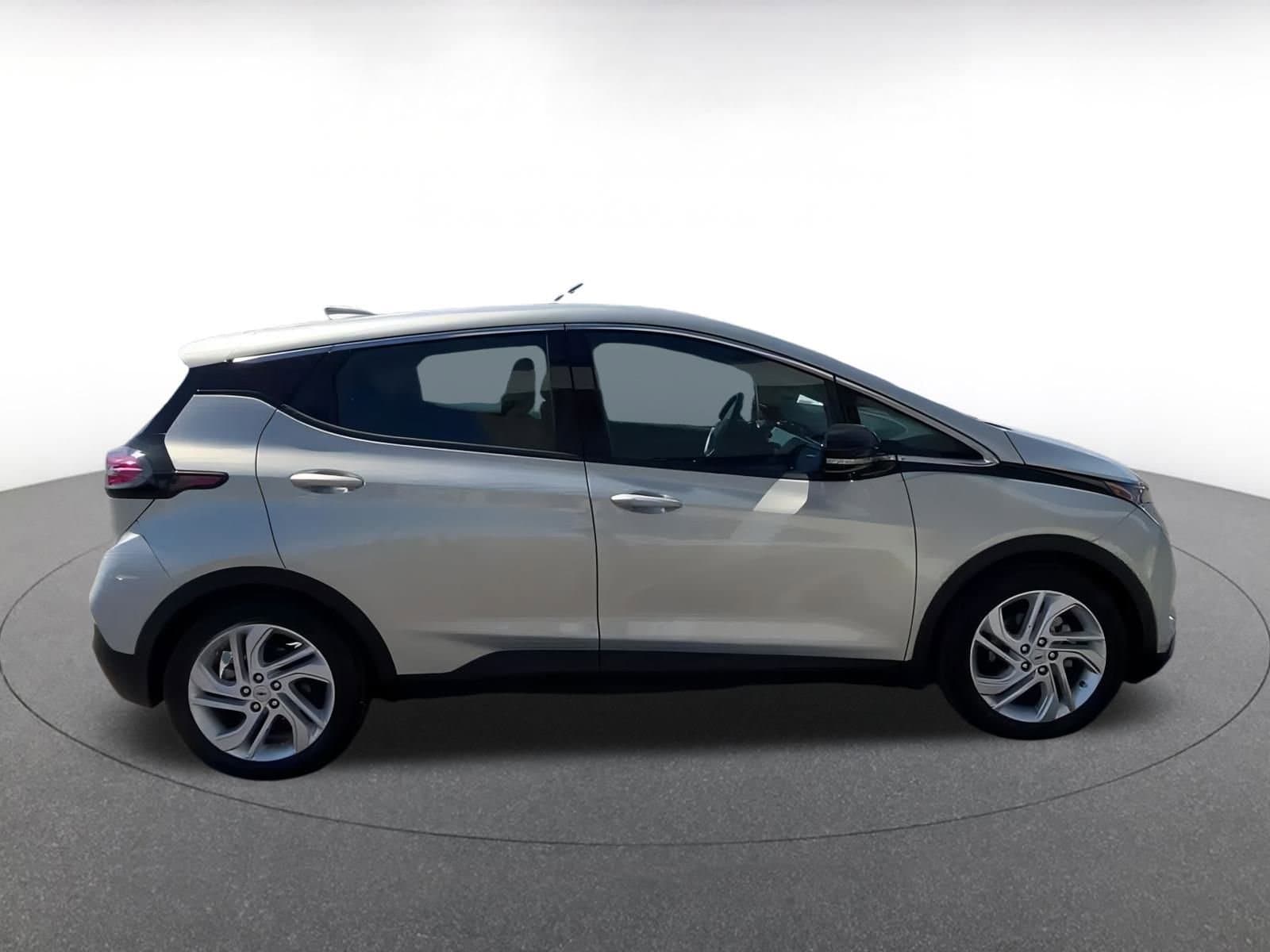 Thumbnail: 2023 Chevrolet Bolt EV - 16
