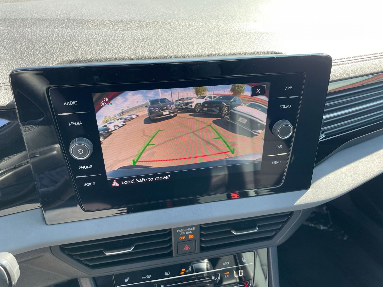 Thumbnail: 2025 Volkswagen Jetta - 17