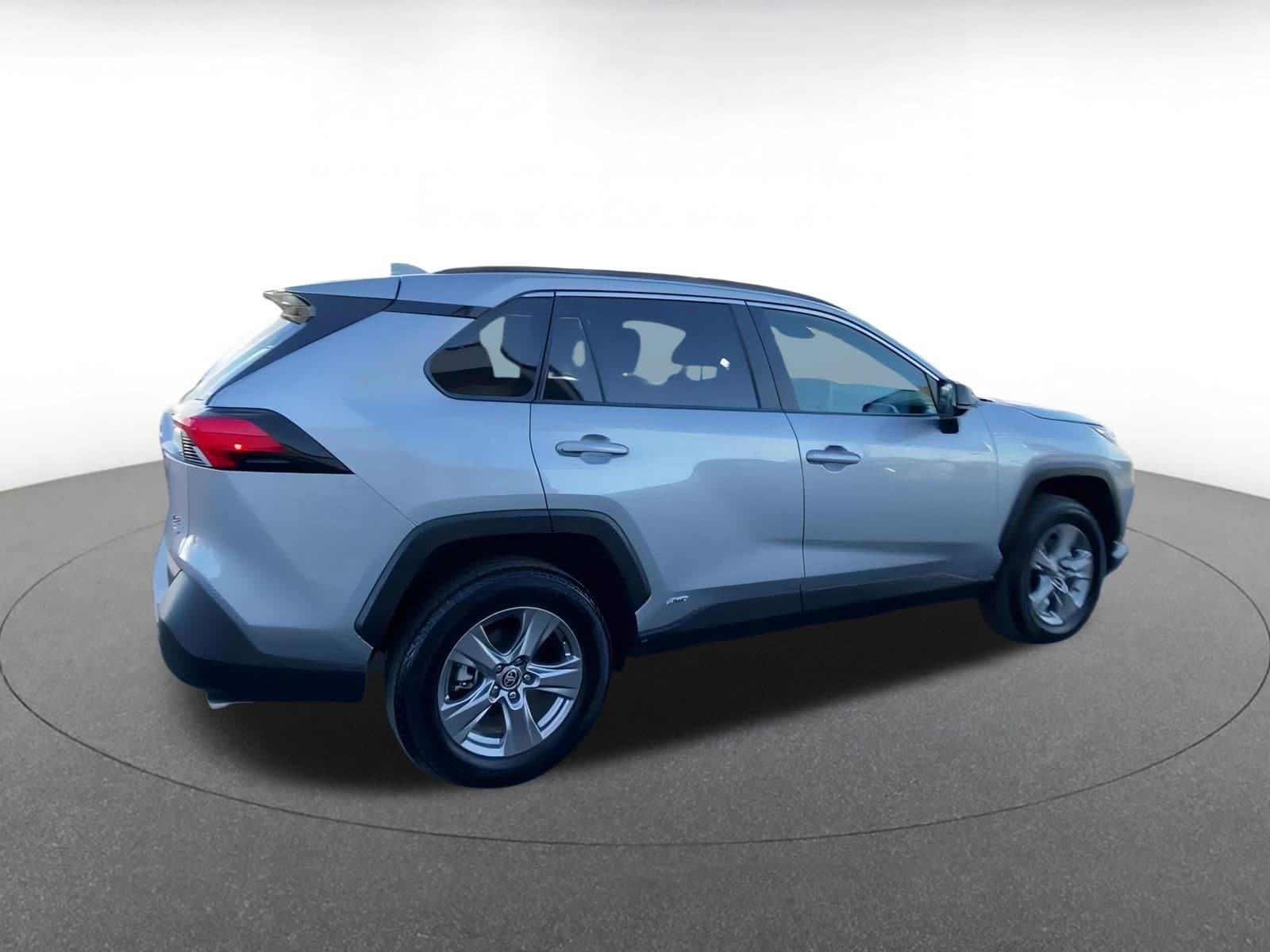 Thumbnail: 2025 Toyota RAV4 - 15