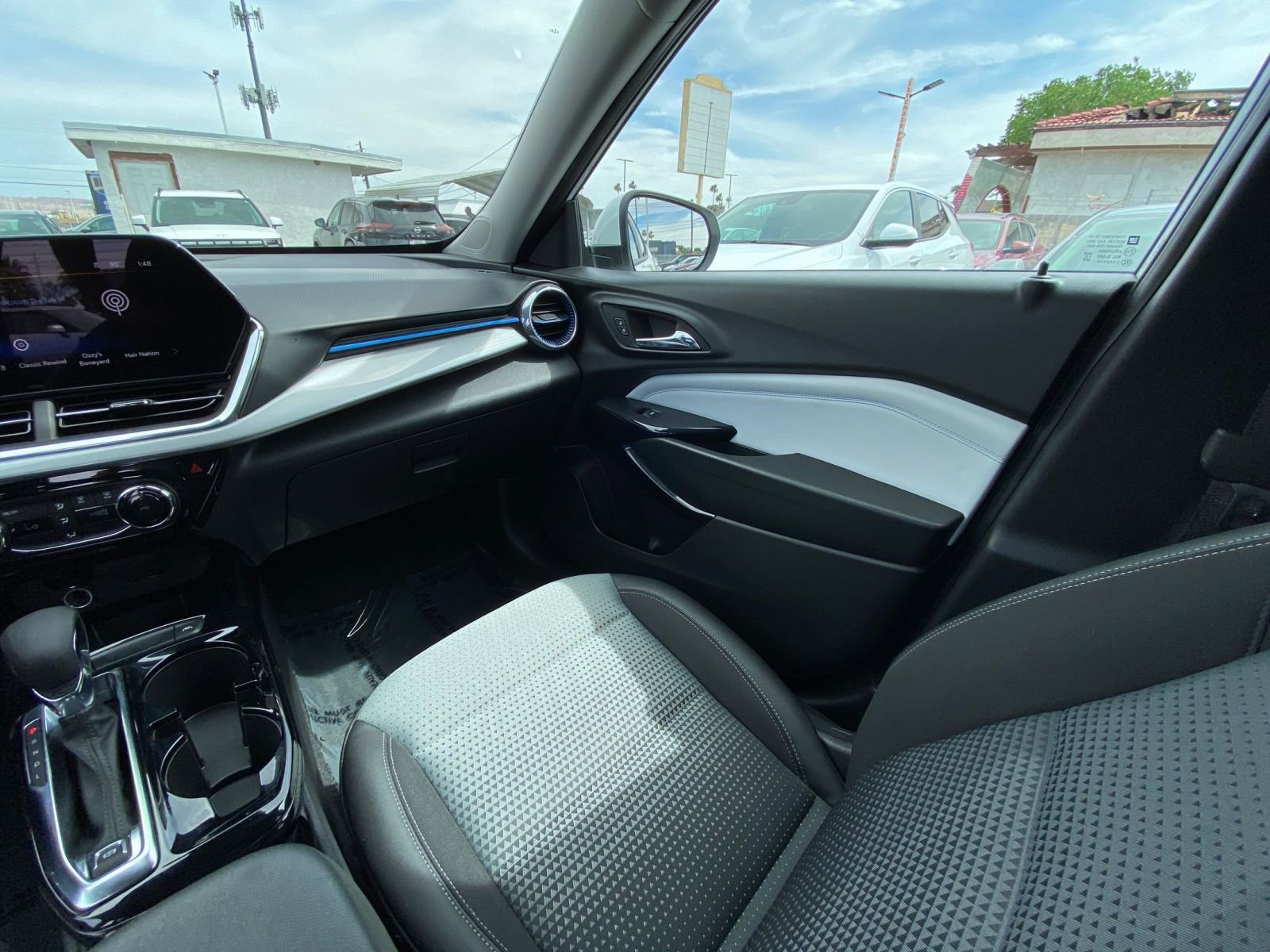 Thumbnail: 2025 Chevrolet Trax - 34