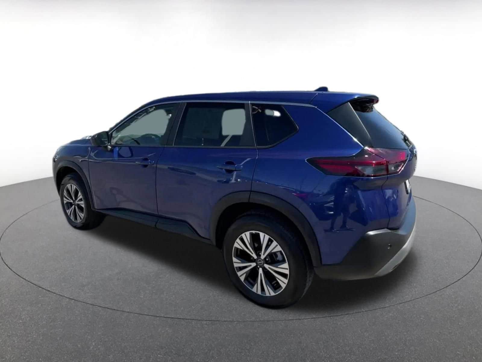 Thumbnail: 2023 Nissan Rogue - 10