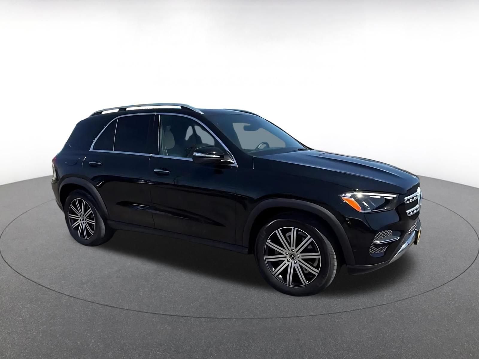 Thumbnail: 2026 Mercedes-Benz GLE - 2
