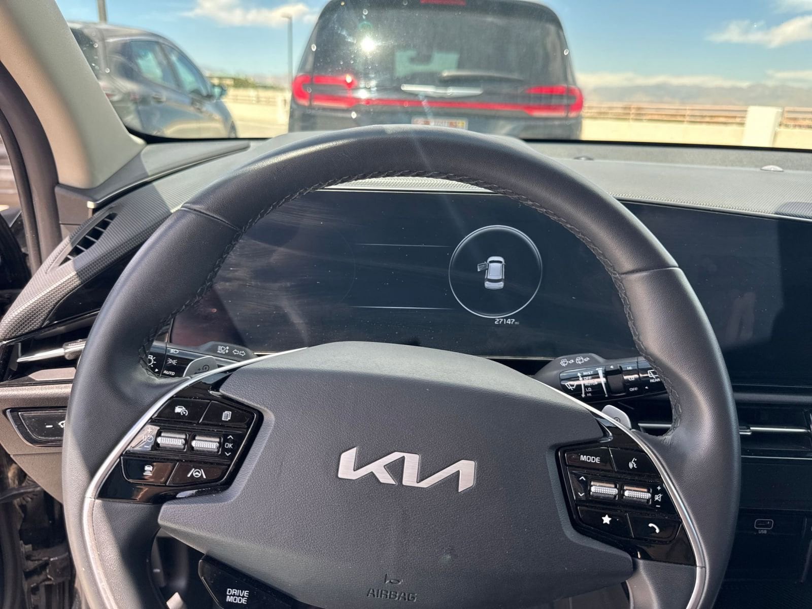 Thumbnail: 2023 Kia Niro - 9
