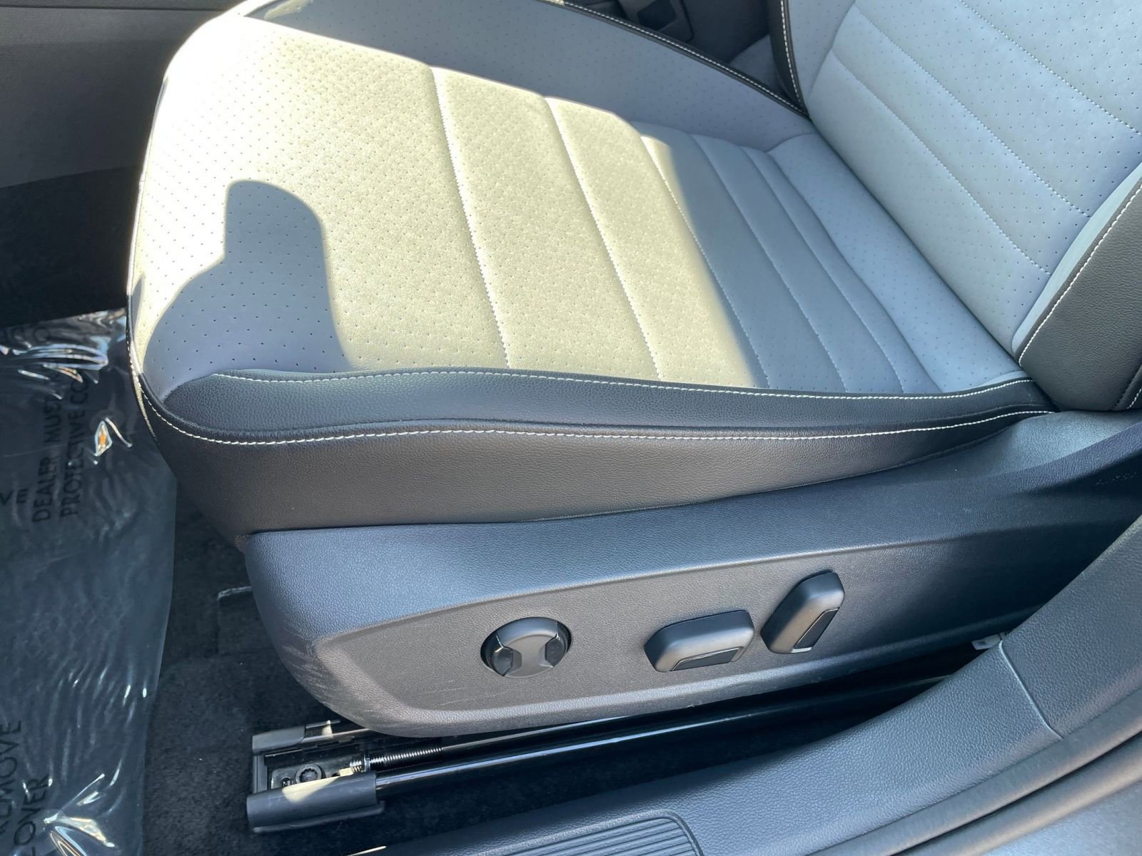 Thumbnail: 2025 Volkswagen Jetta - 23