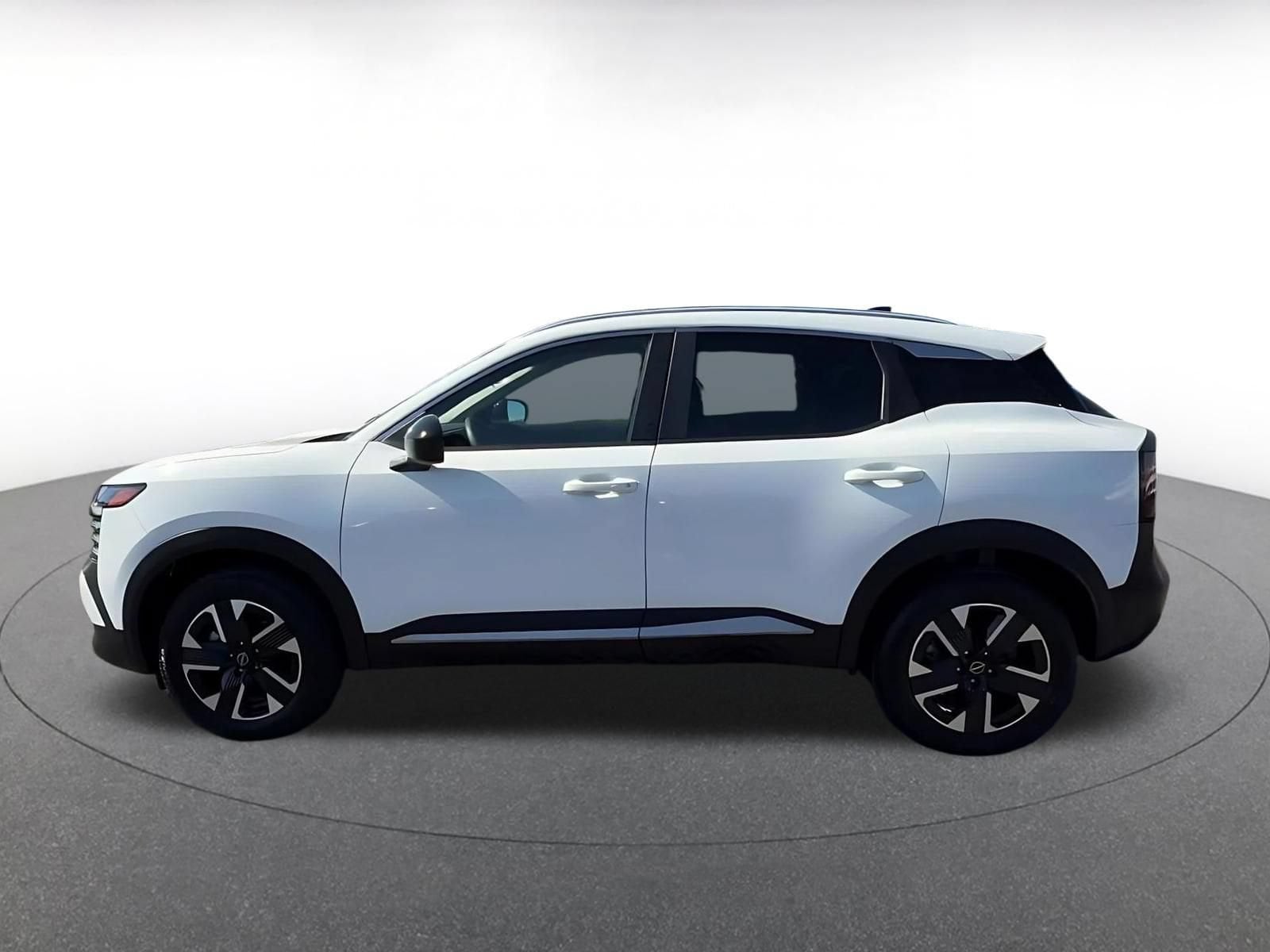 Thumbnail: 2026 Nissan Kicks - 9