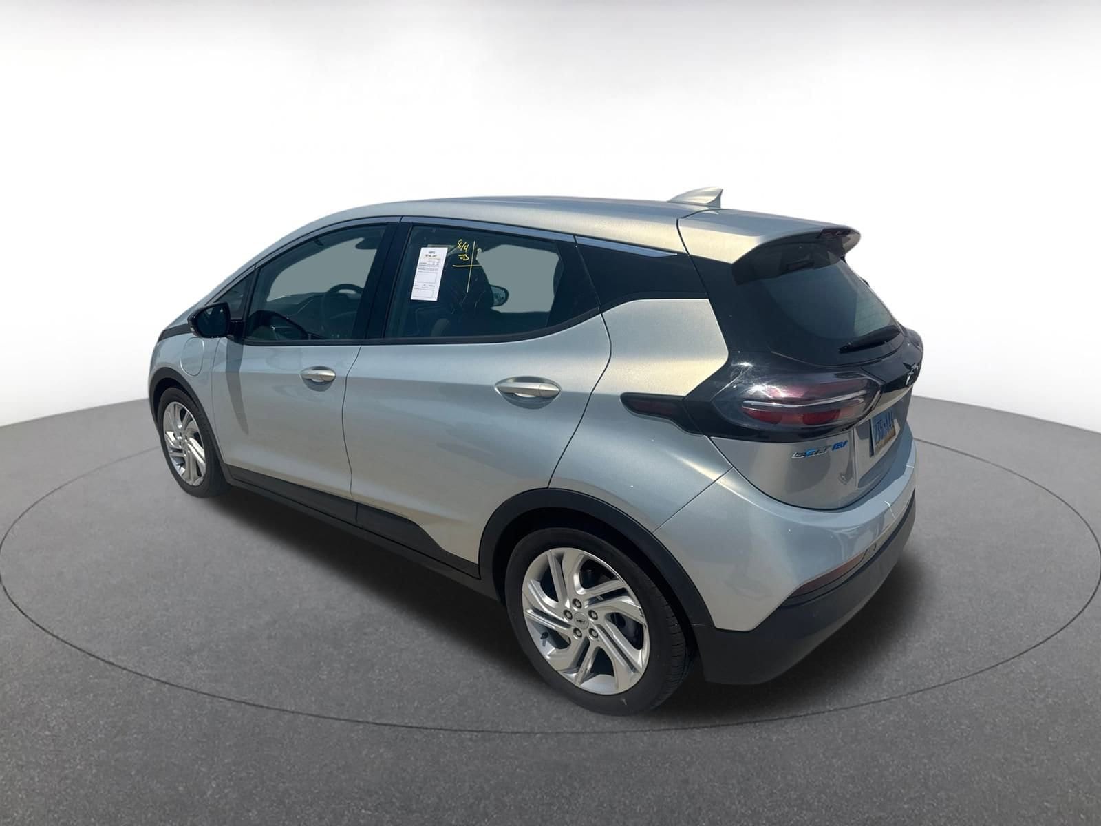 Thumbnail: 2023 Chevrolet Bolt EV - 4