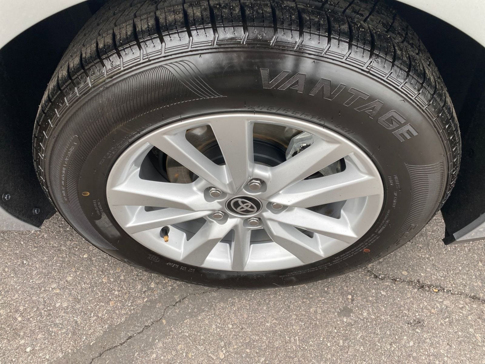 Thumbnail: 2025 Toyota Camry - 30