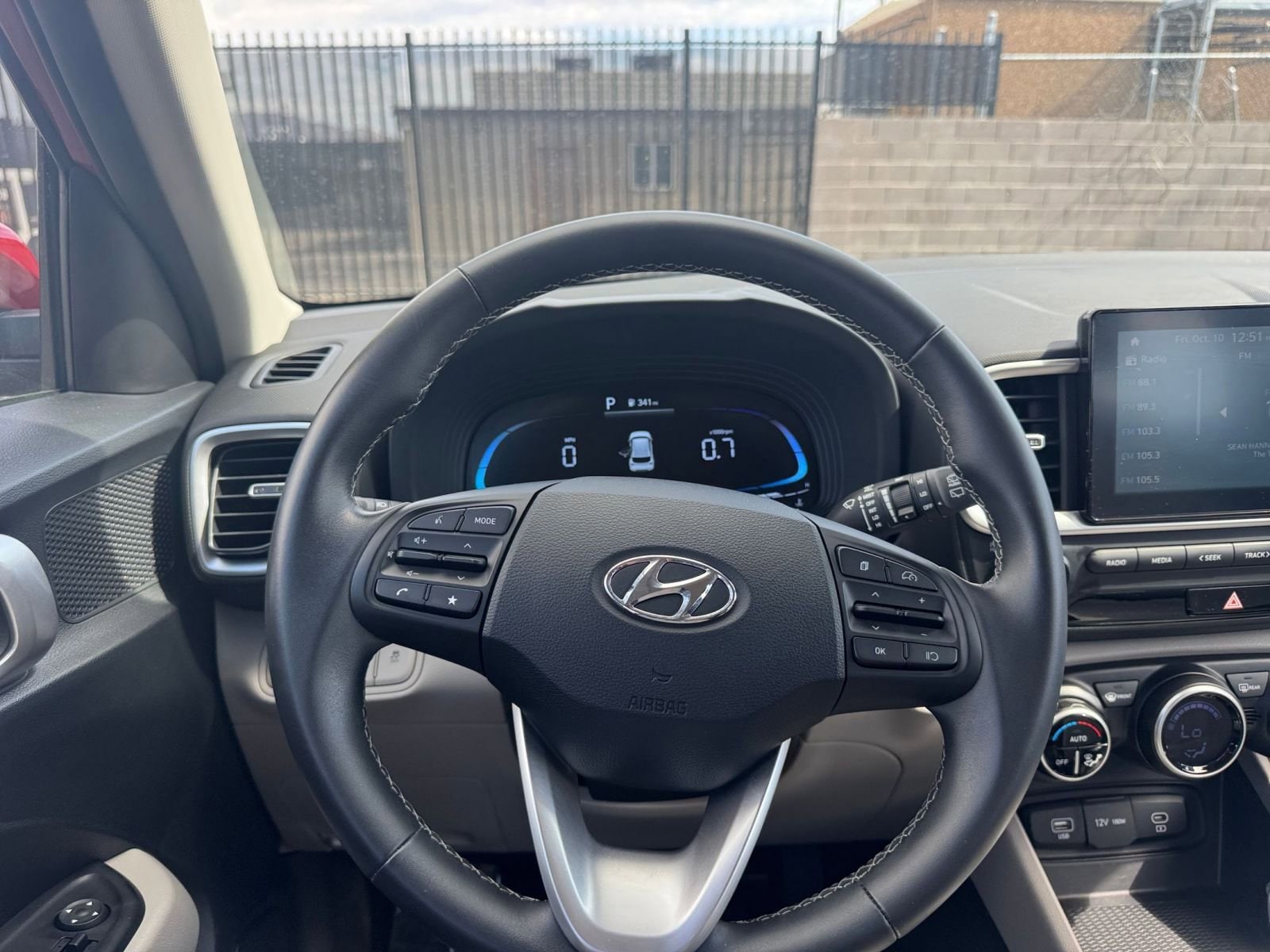 Thumbnail: 2025 Hyundai Venue - 32