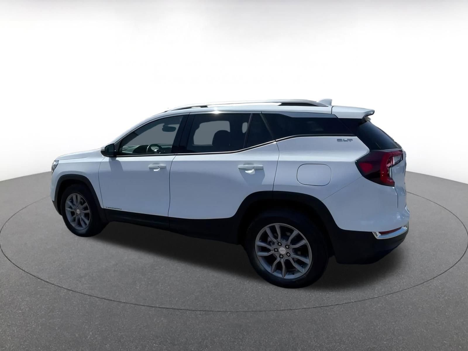 2024 GMC Terrain SLT 10