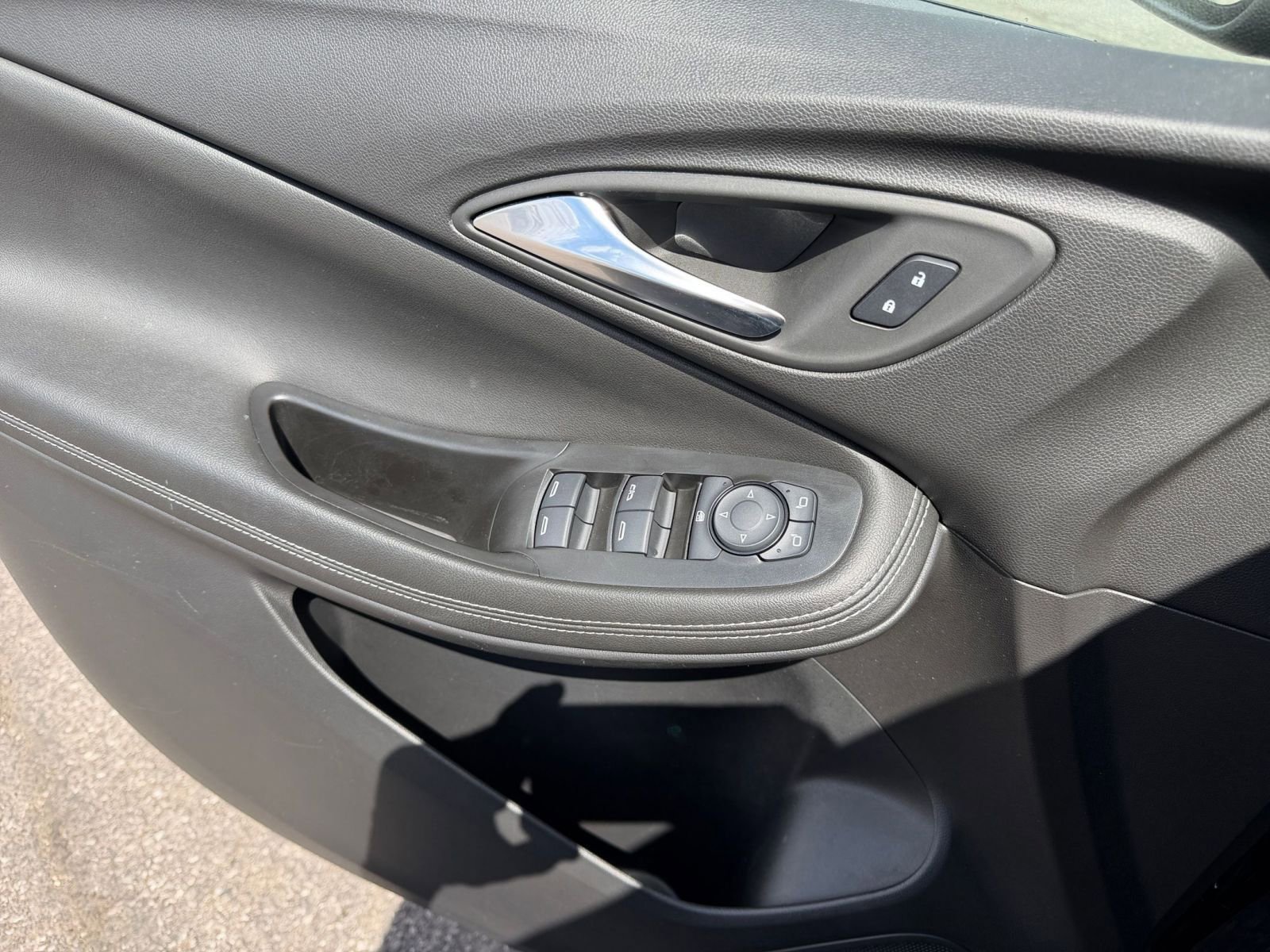 Thumbnail: 2025 Buick Encore GX - 18