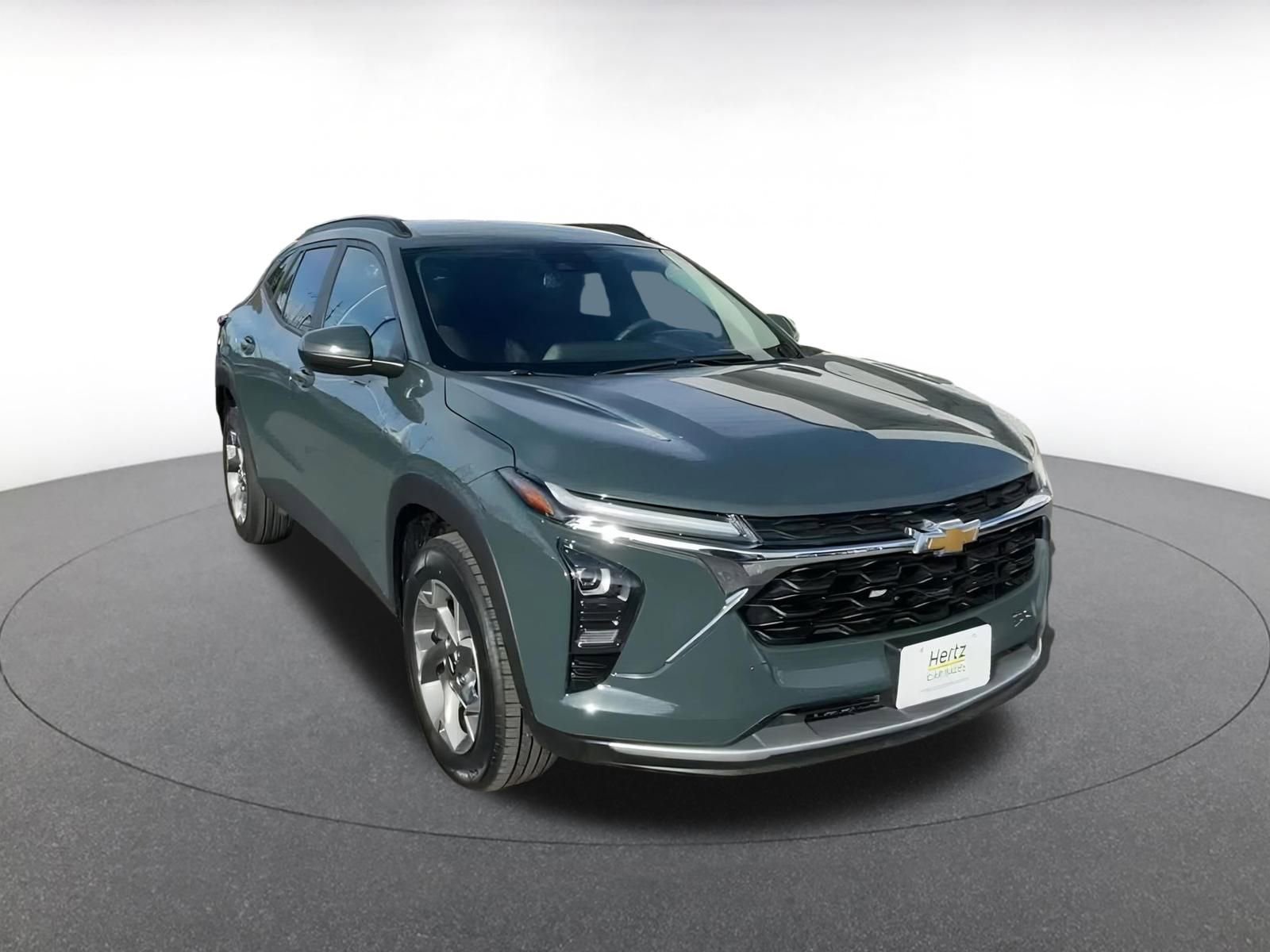 Thumbnail: 2025 Chevrolet Trax - 3