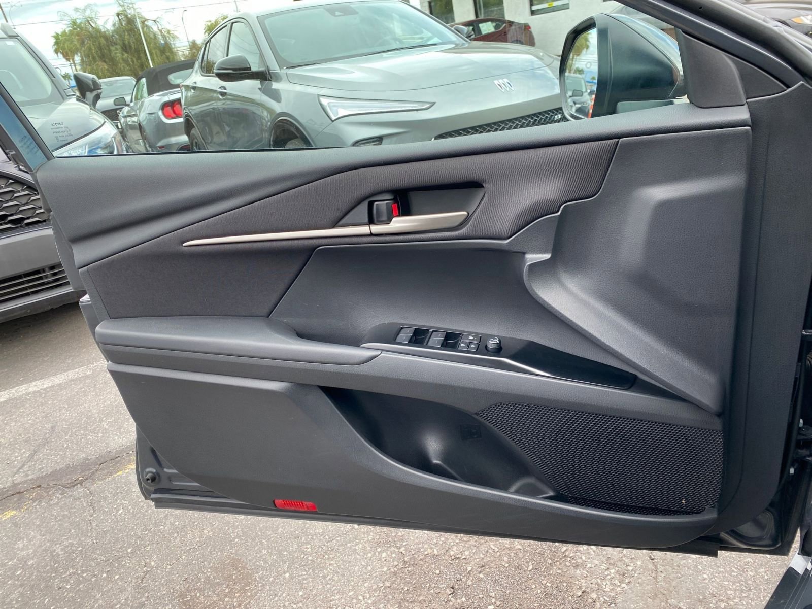 Thumbnail: 2025 Toyota Camry - 20