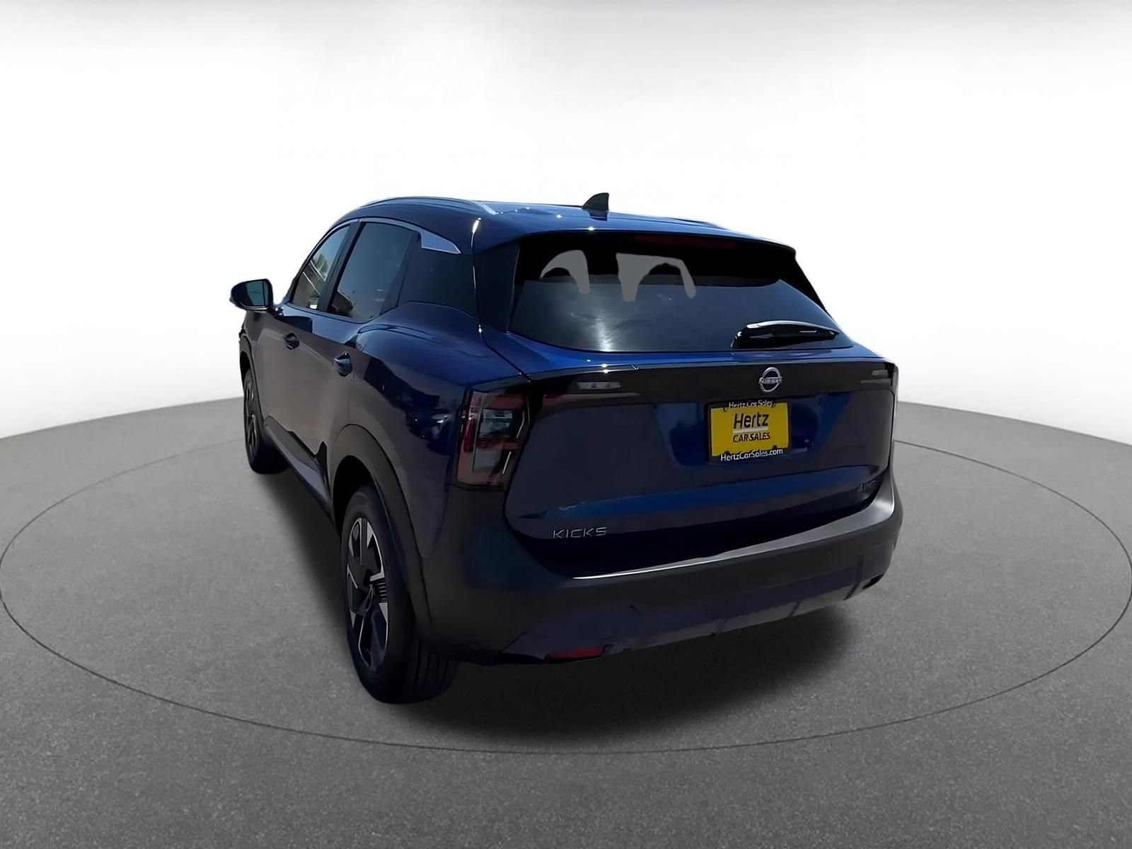 Thumbnail: 2026 Nissan Kicks - 10